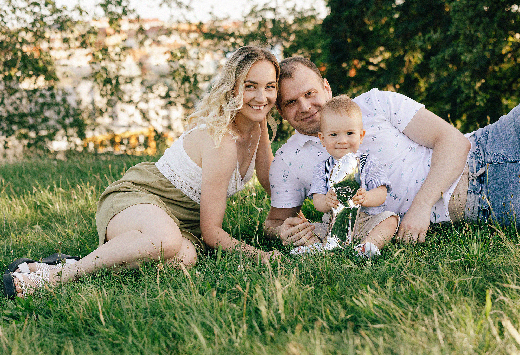 семья в парке Праги