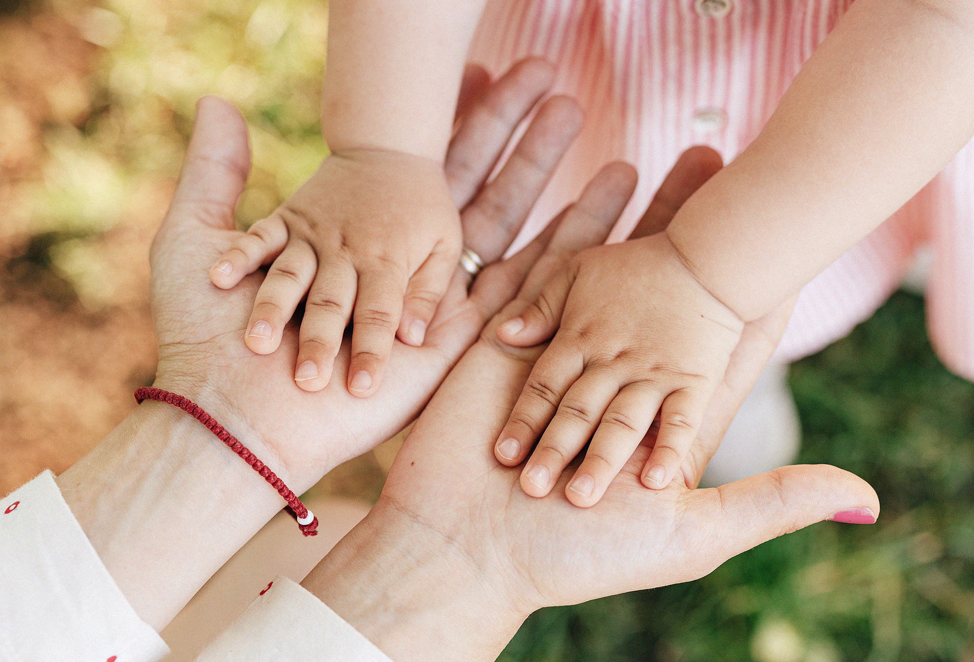 Летняя семейная фотосессия в парке. Rodinný a svatební fotograf v Praze