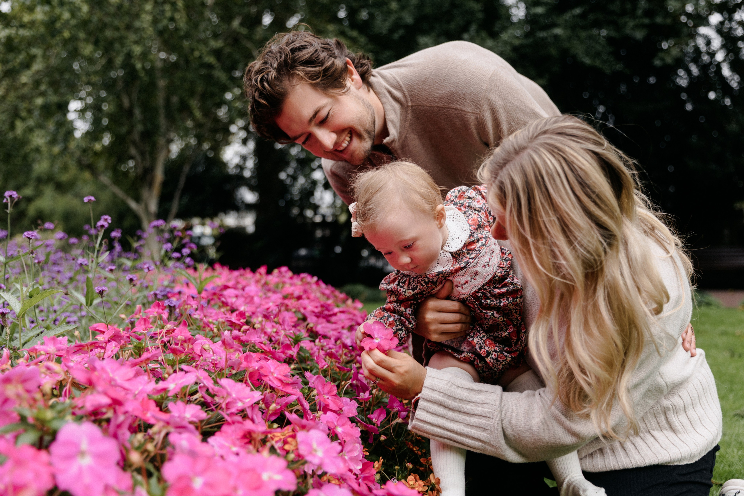 Family Photoshoot at Westminster. LondonPhotoStory — Vacation Photographer in London