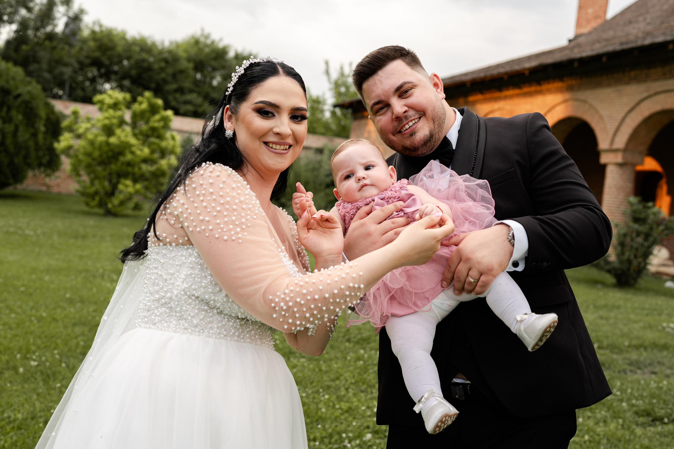 Nuntă - Gabriela și Alexandru. ALB — Alexandru-Laurențiu Bîrsan | Fotograf în București