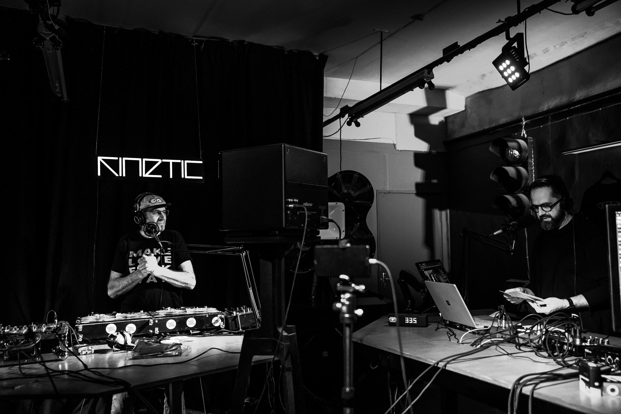 KINETIC radio pārraides viesis DJ Trakais Mārtinš 2024. Sandra Garanca Portrait and event photographer