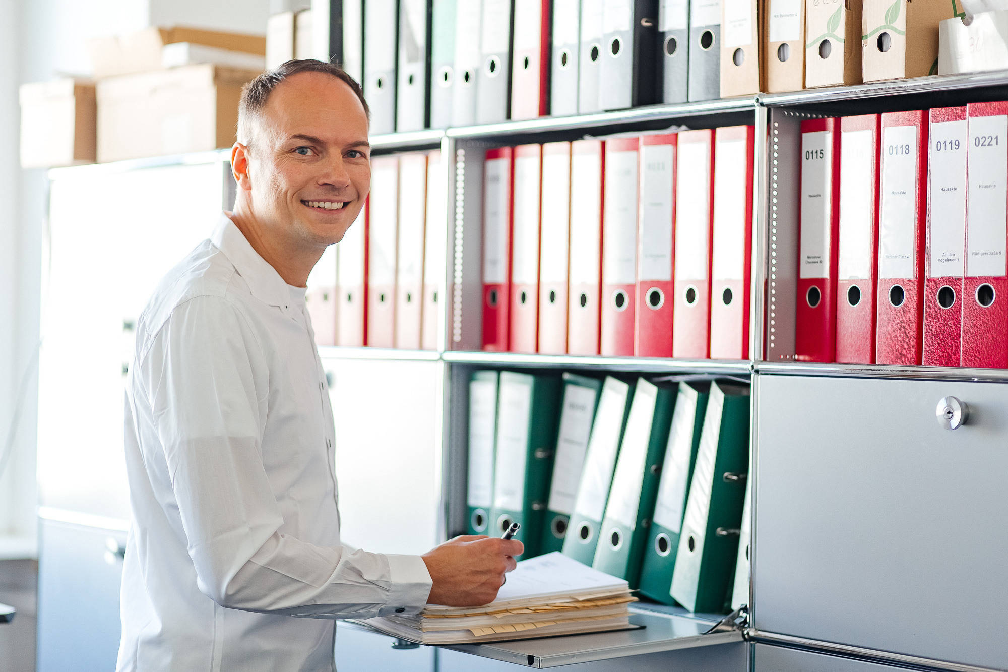 Unternehmensfotografie für Verwaltungsbüro. Hochzeitsfotografie in Berlin Nataliia Schütze