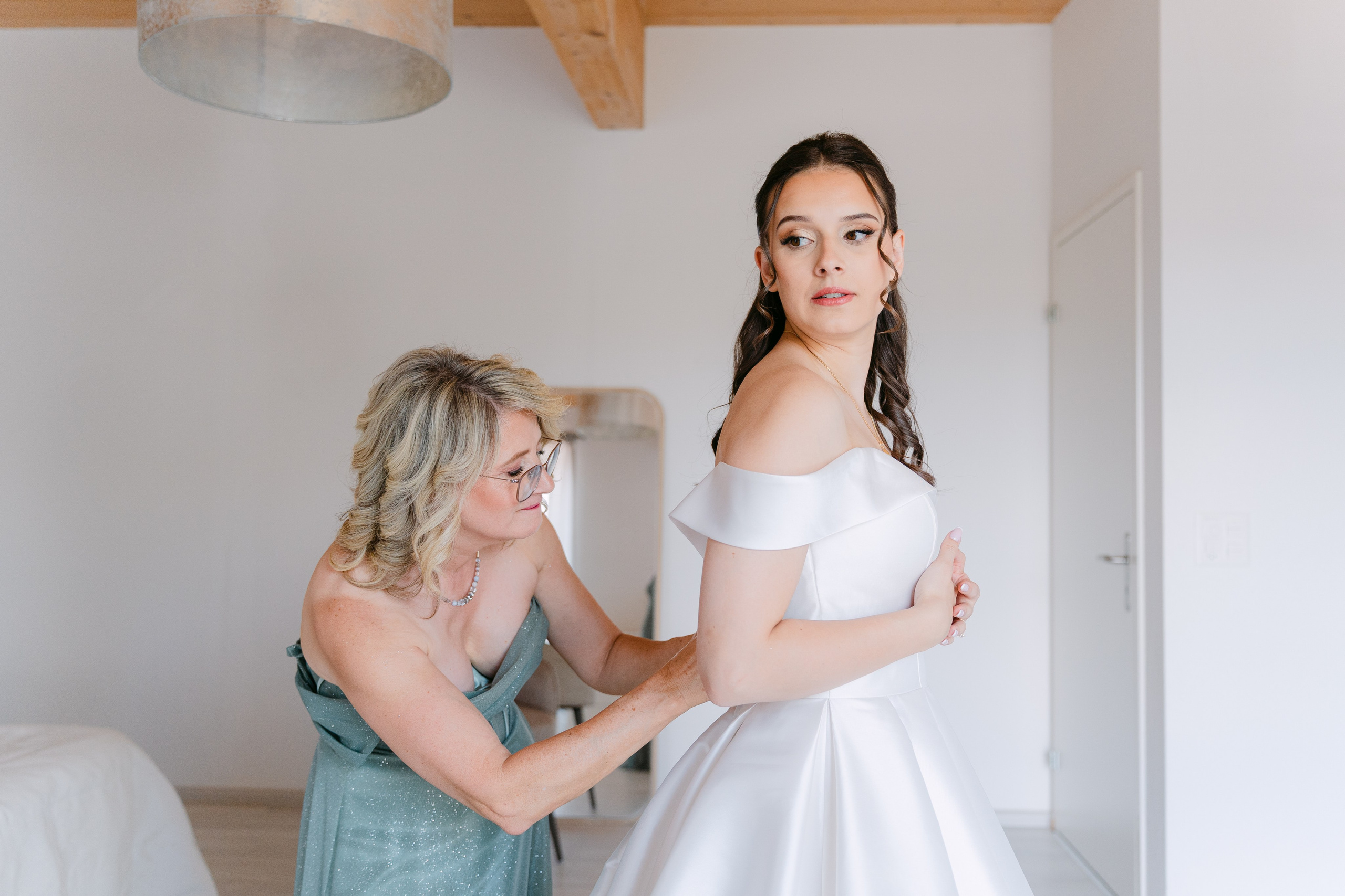Casamento Isabel & Freskim em La Chaux-de-Fonds e Neuchâtel, Suiça. Fotógrafo de casamentos e destination wedding no Porto, Portugal — Davi Valente | Lisboa, Douro, Roma e Lago de Como