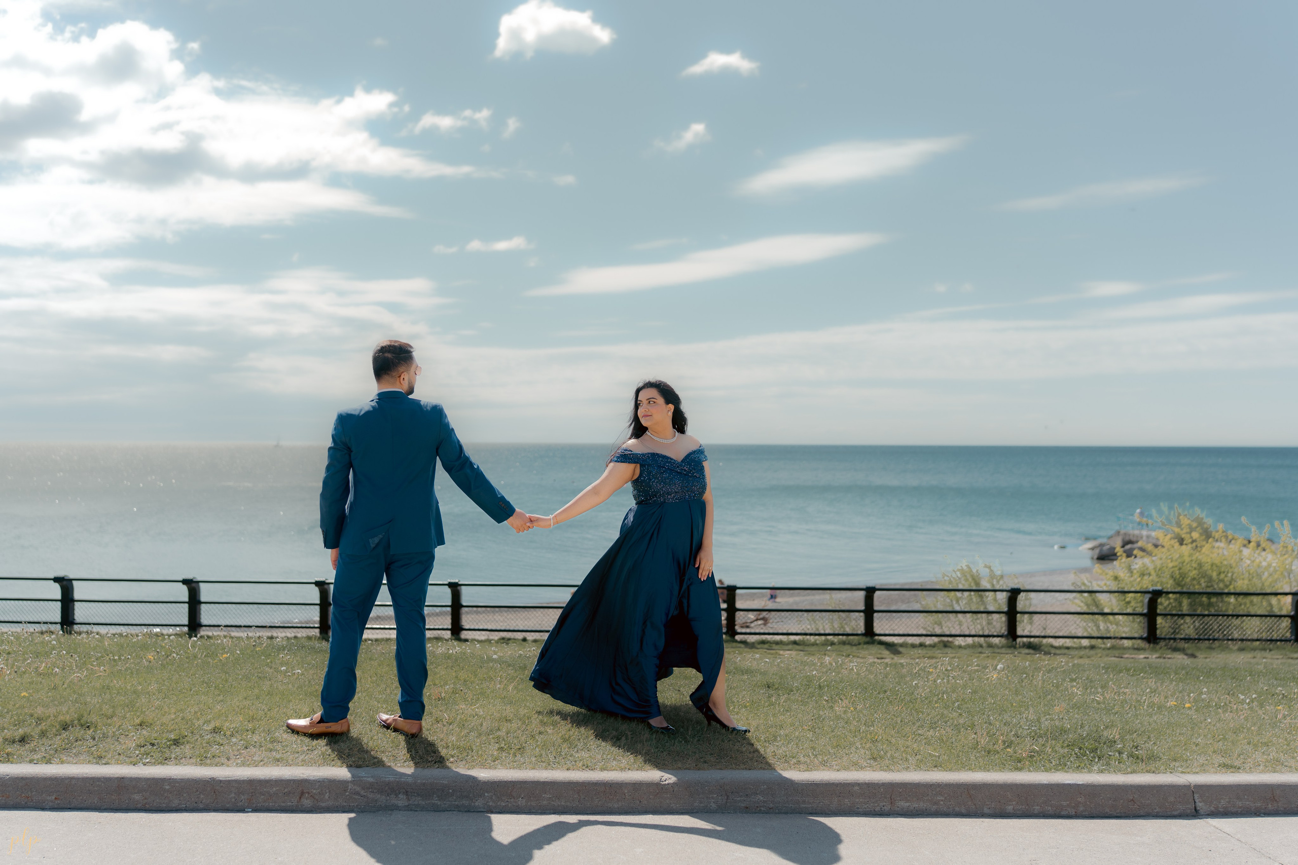 Dhairya and Krupali. Wedding Photographers and Filmmakers