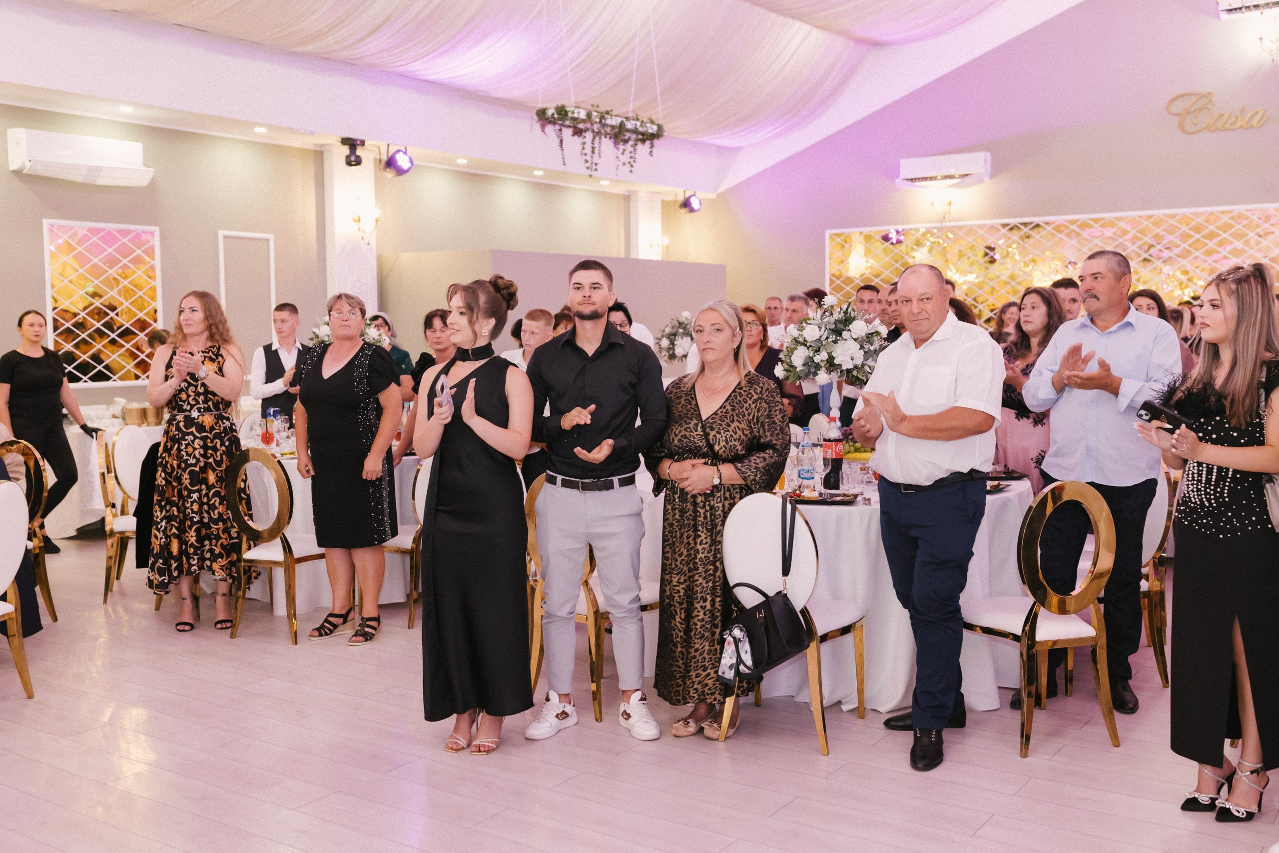 - mireasă Lavinia pregătire casa părintească Hârlău- mire Mihai pregătire Flămânzi cavalerii de onoare- fotograf nuntă Casa Jorovlea- ședință foto miri Mihai și Lavinia- nuntă elegantă Casa Jorovlea- fotografie de nuntă naturală România- domnișoare de onoare pregătire mireasă- emoții nuntă biserică- dansul mirilor Casa Jorovlea* fotograf profesionist nuntă Botoșani Iași* fotografie documentară de nuntă- familie și prieteni la nuntă- nași Mihai și Nicoleta nuntă- portret mireasă în lumină naturală- petrecere nuntă Casa Jorovlea- Nuntă Mihai și Lavinia – momente emoționante din ziua nunții, pregătirile mirilor în Hârlău și Flămânzi, ceremonia religioasă și ședința foto realizată de  AlinoFotoStudio -  Mireasa Lavinia în timpul pregătirilor la Hârlău-  Mihai pregătit de cavalerii de onoare în Flămânzi - Ceremonia religioasă a mirilor Mihai și Lavinia-Ședință foto romantică de nuntă Mihai și Lavinia - Dansul mirilor la petrecerea de nuntă -  fotograf nuntă Iași-  fotograf nuntă Botoșani- wedding photography Romania- AlinoFotoStudio - AlinoFotoStudio - Alin Chirilă fotograf - fotograf Botoșani - fotograf Iași - fotograf Hârlău - fotograf Bacău - fotograf Suceava - fotograf București - fotograf Neamț - servicii foto video - fotograf evenimente - fotograf nuntă - fotograf botez - wedding photographer Romania - ședință foto nuntă - fotografie de eveniment - wedding photography - fotografie profesională - fotograf profesionist România- povestitor prin fotografie, servicii foto - video -profesionale