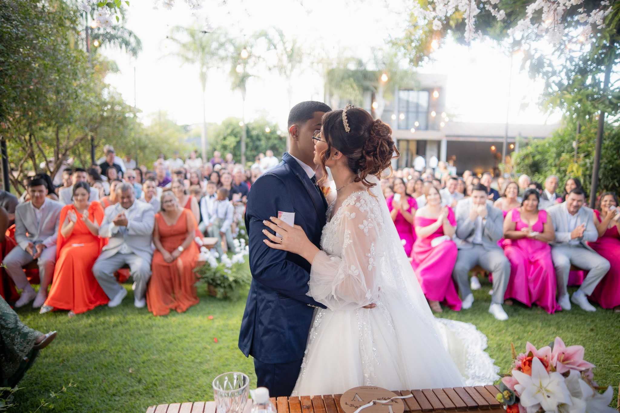 Larissa & Vinicius — Espaço Faveral / Aararaquara. Robson Colaço