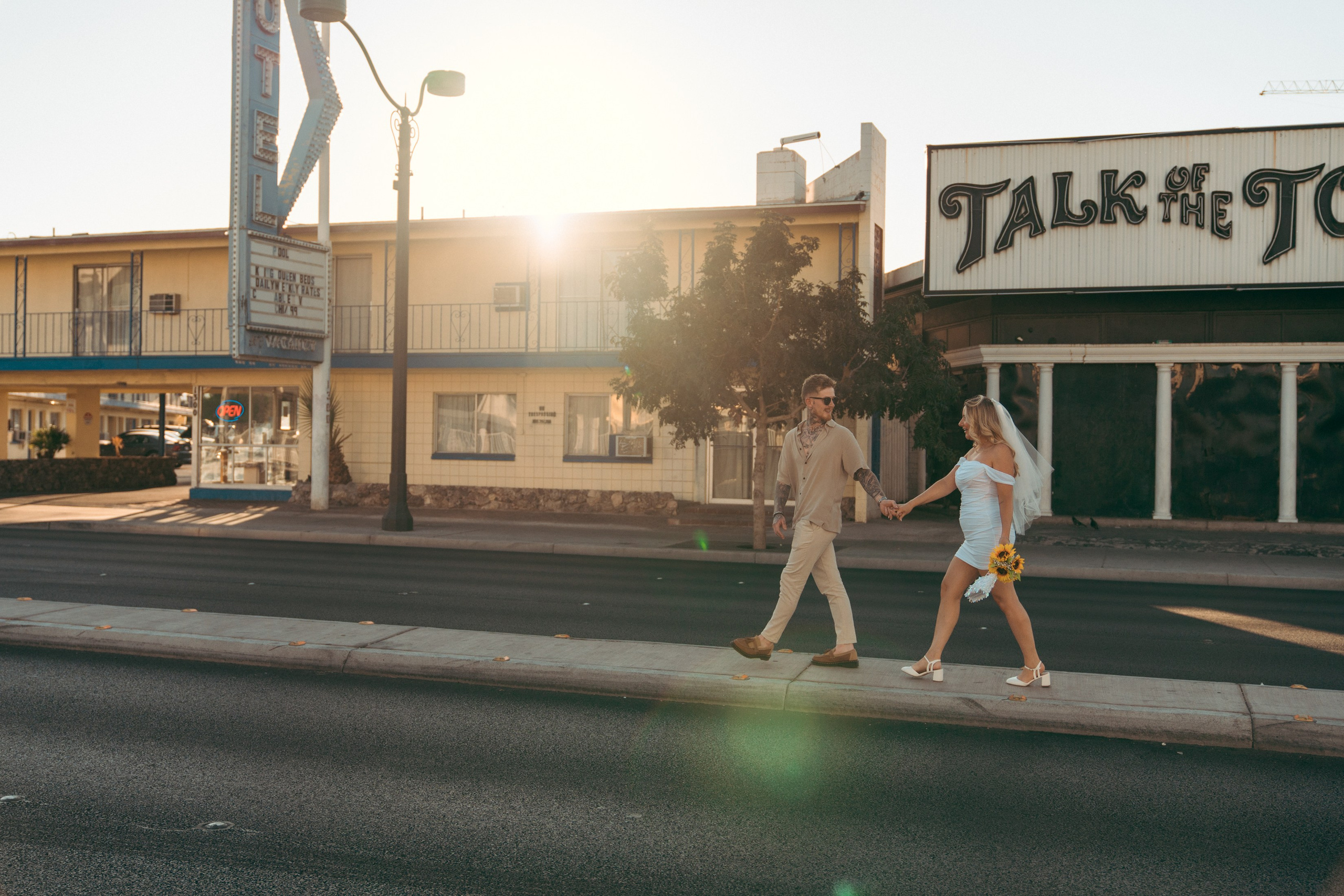 Nia& Joe. Wedding & elopement photographer Viktoriya Kravtsov. Las Vegas
