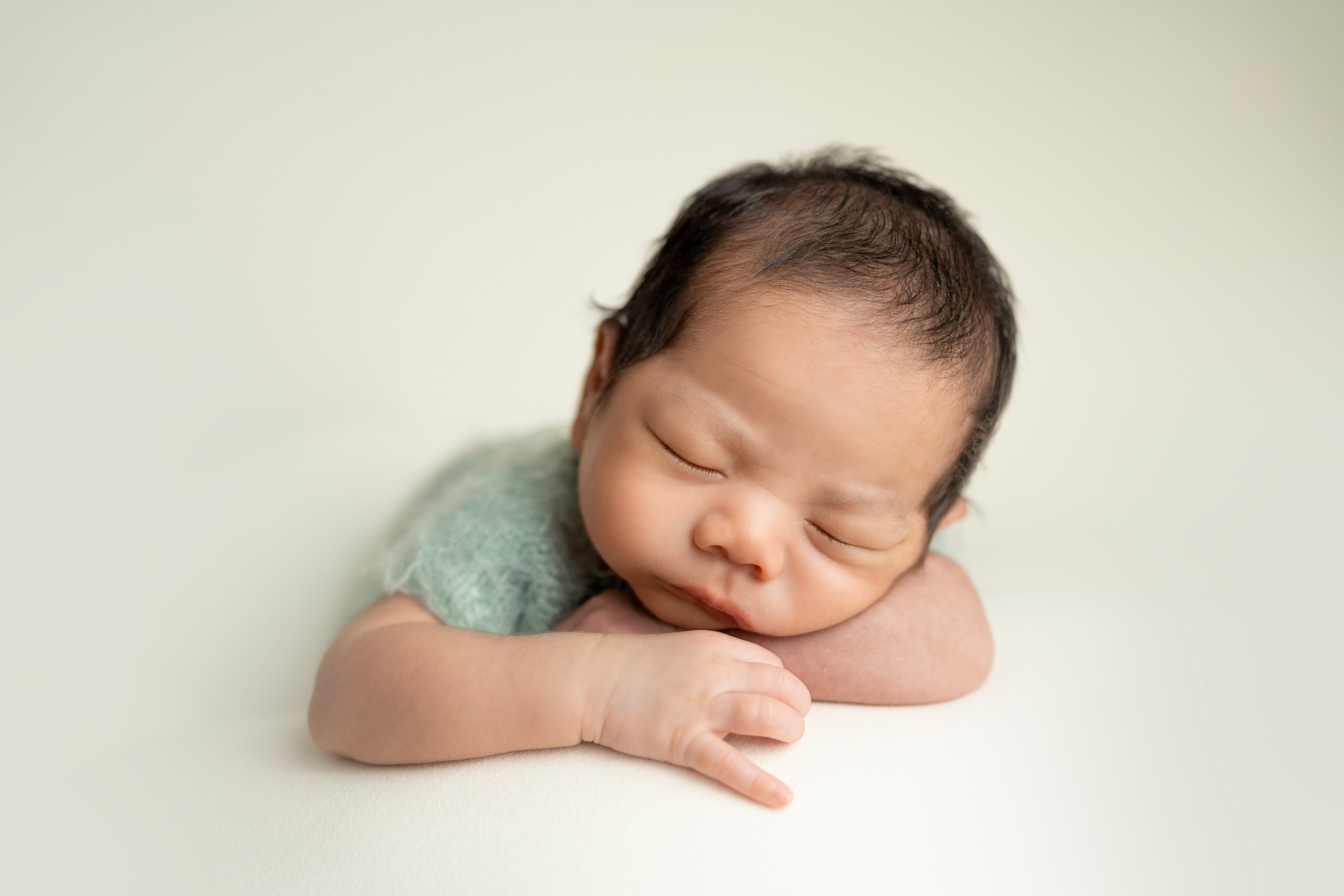 Newborn. Family photographer in Sacramento | Sofia Pavenko