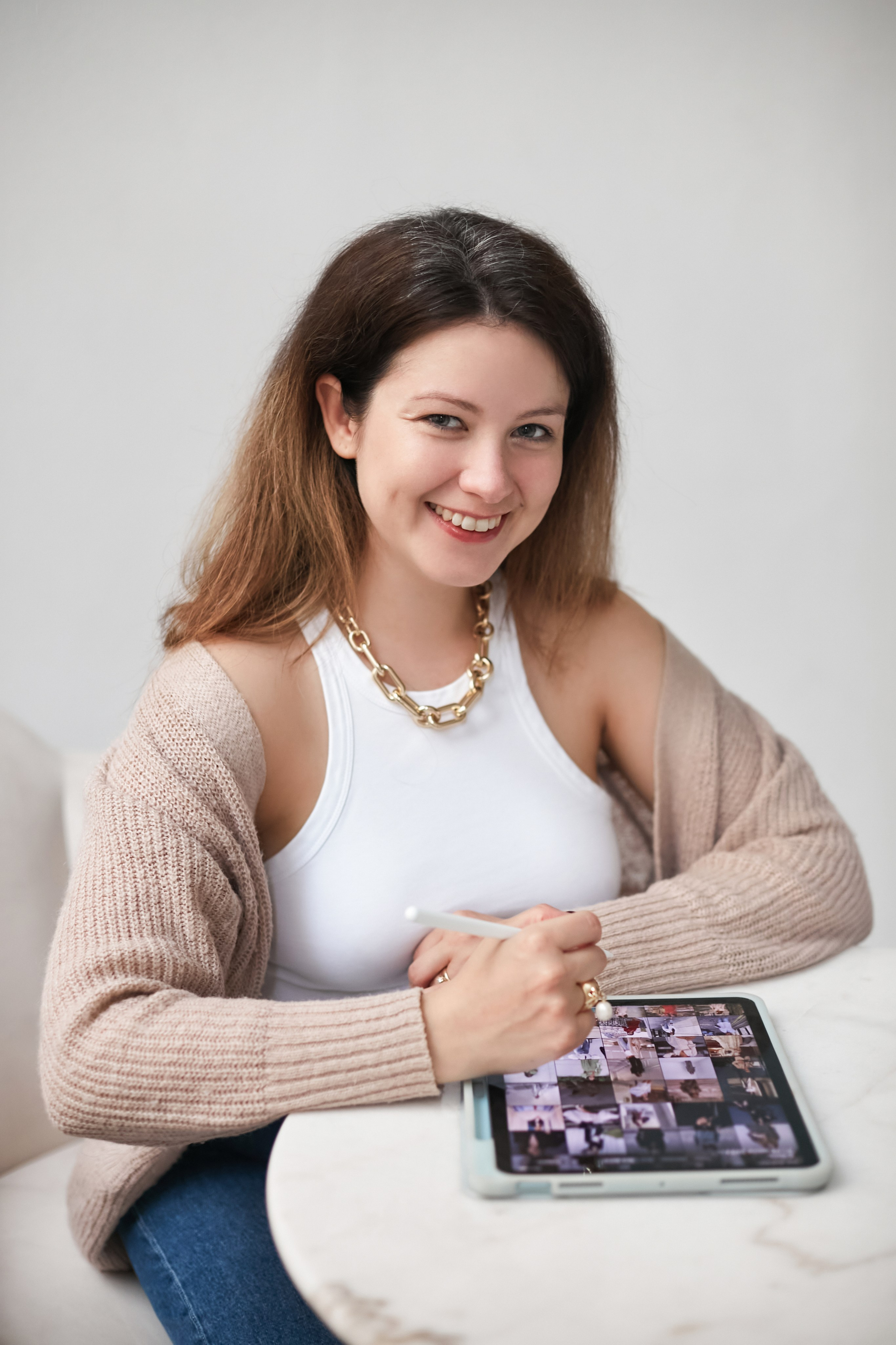 Julia Begus. Amazing photo session at a time convenient for you. Y