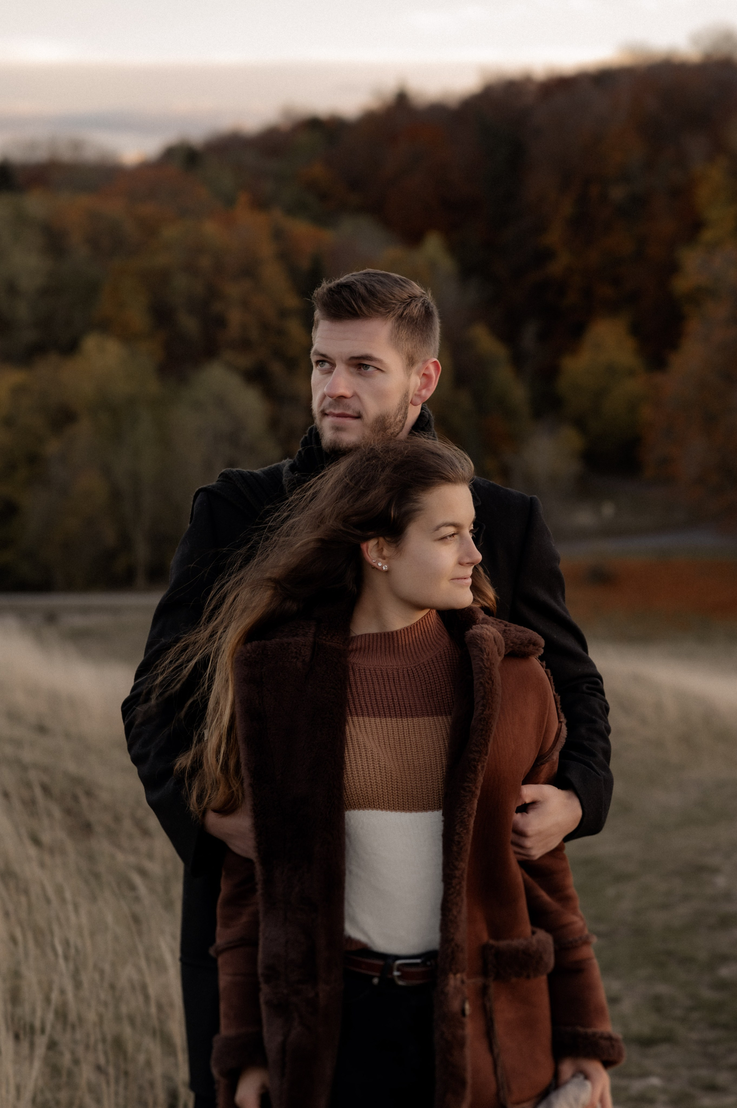 Wenn der Wind flüstert | Paarshooting am Gelben Berg. Photographer in Nuremberg Irina Mehnert from Ansbach