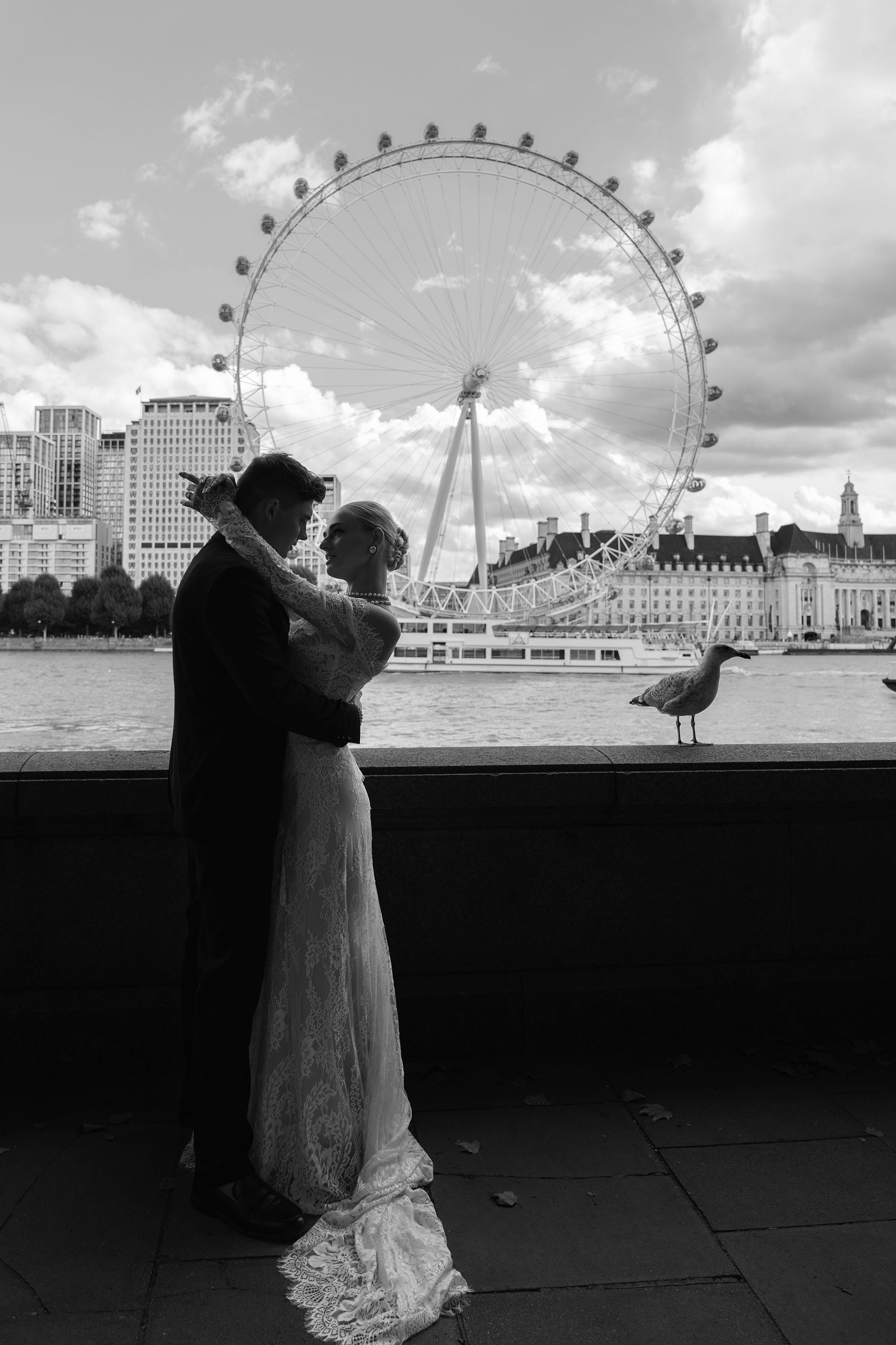 Anhelina and Dmytro. Fotógrafos de bodas de destino y creadores de contenido con base en España