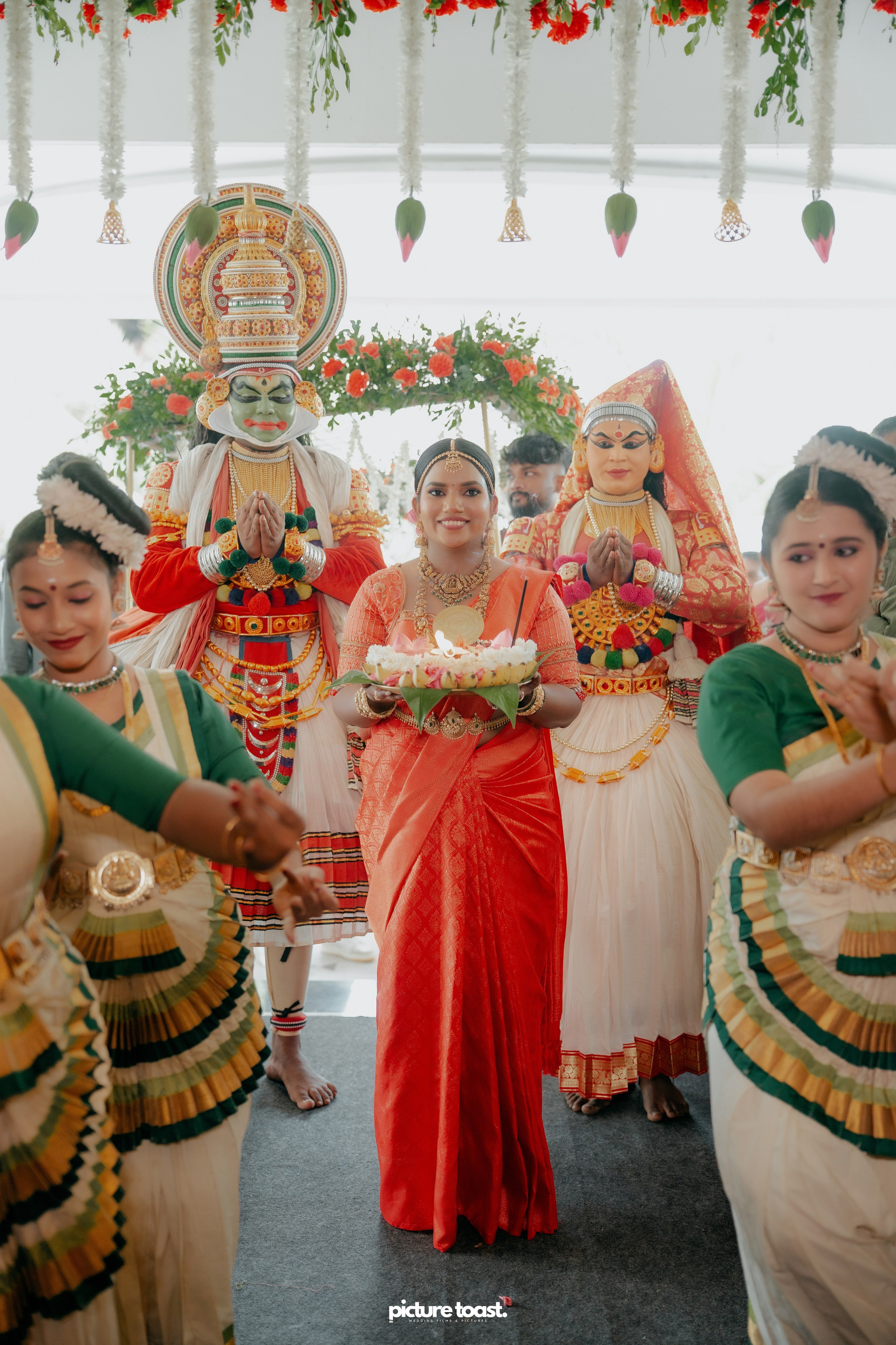 Traditional Kerala Hindu Wedding Ft. Anusree & Vishnu. Fine art Wedding Photographers in India & Canada
