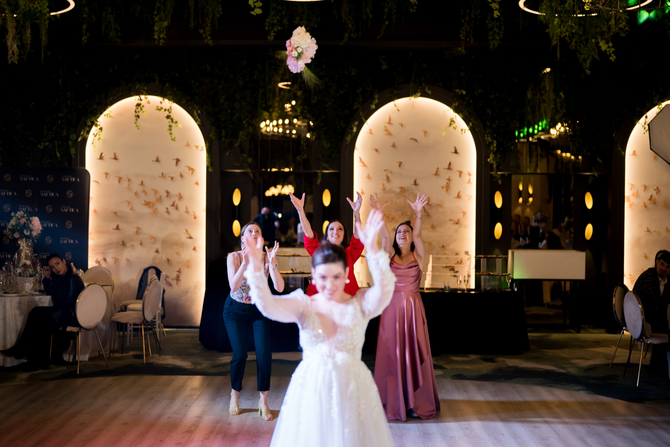 PARTY. Gabriel Florea — Fotograf nuntă București