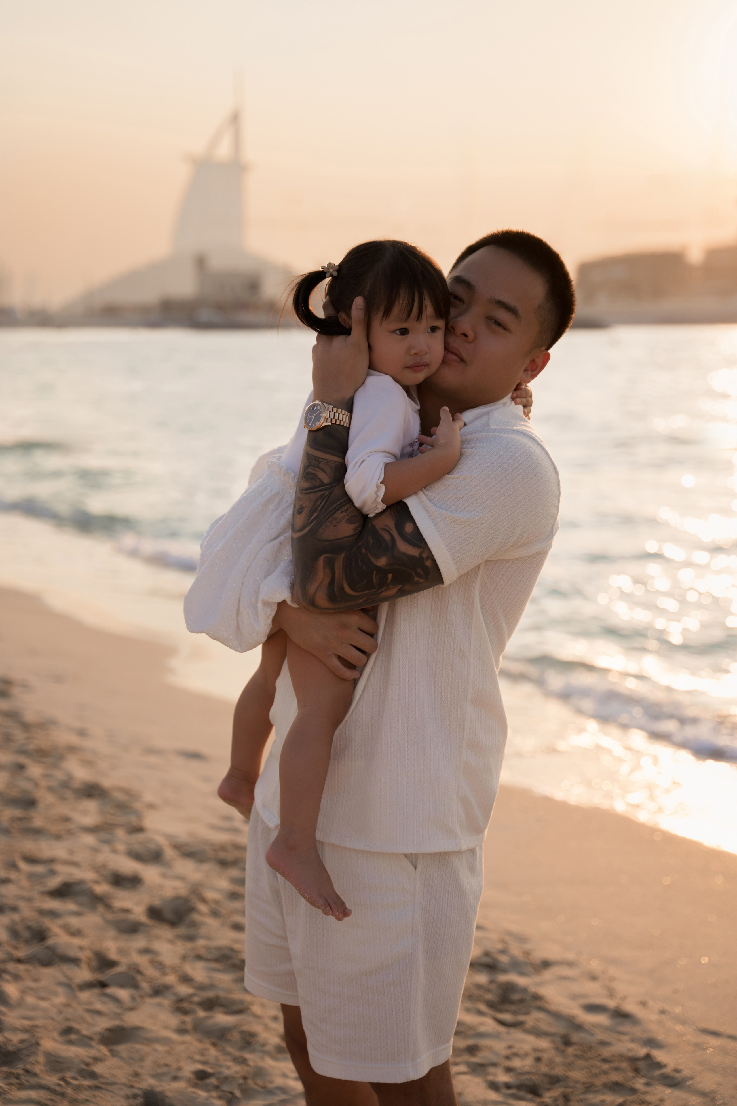 Sea breeze and giggles. Angela Iakovleva — Family Photographer in Dubai