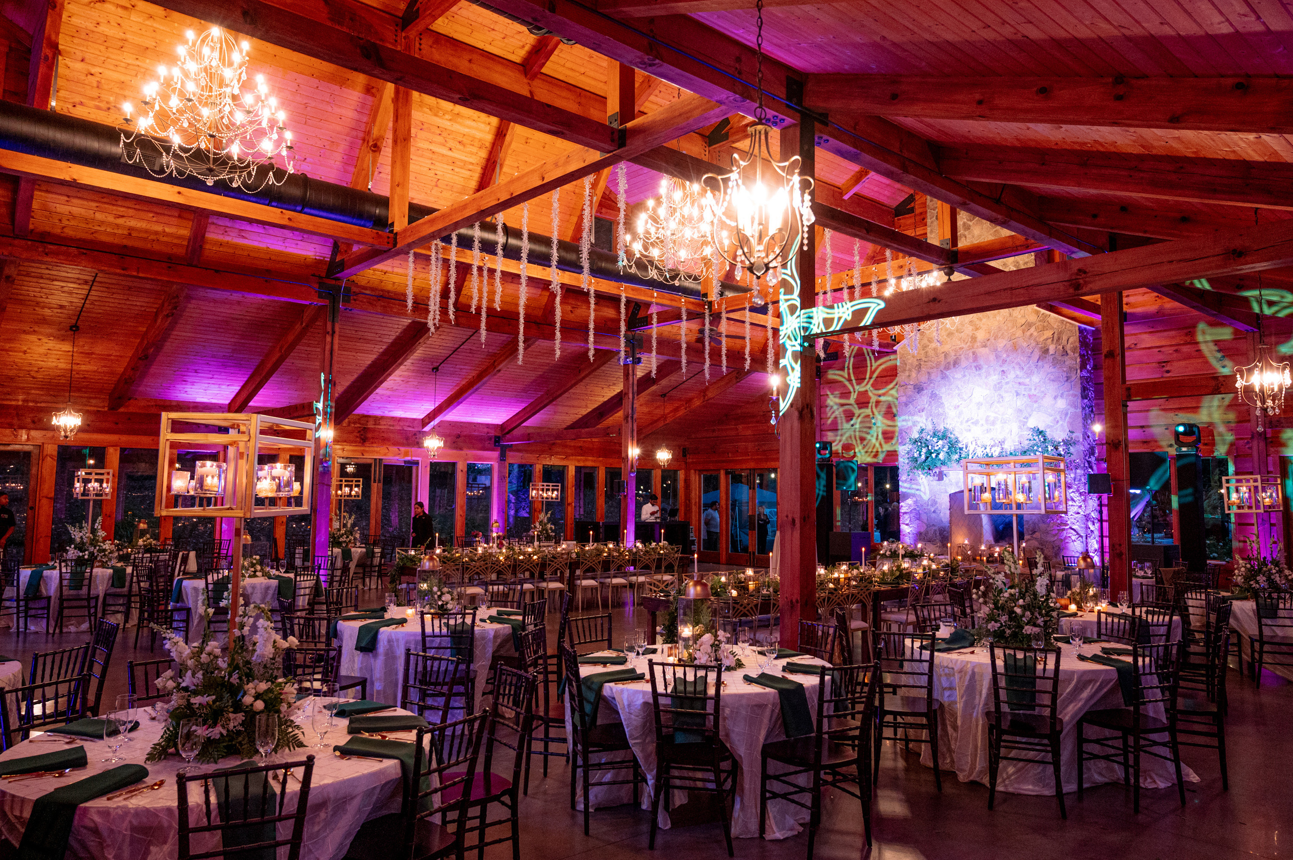 the reception room at the lodge at lake park