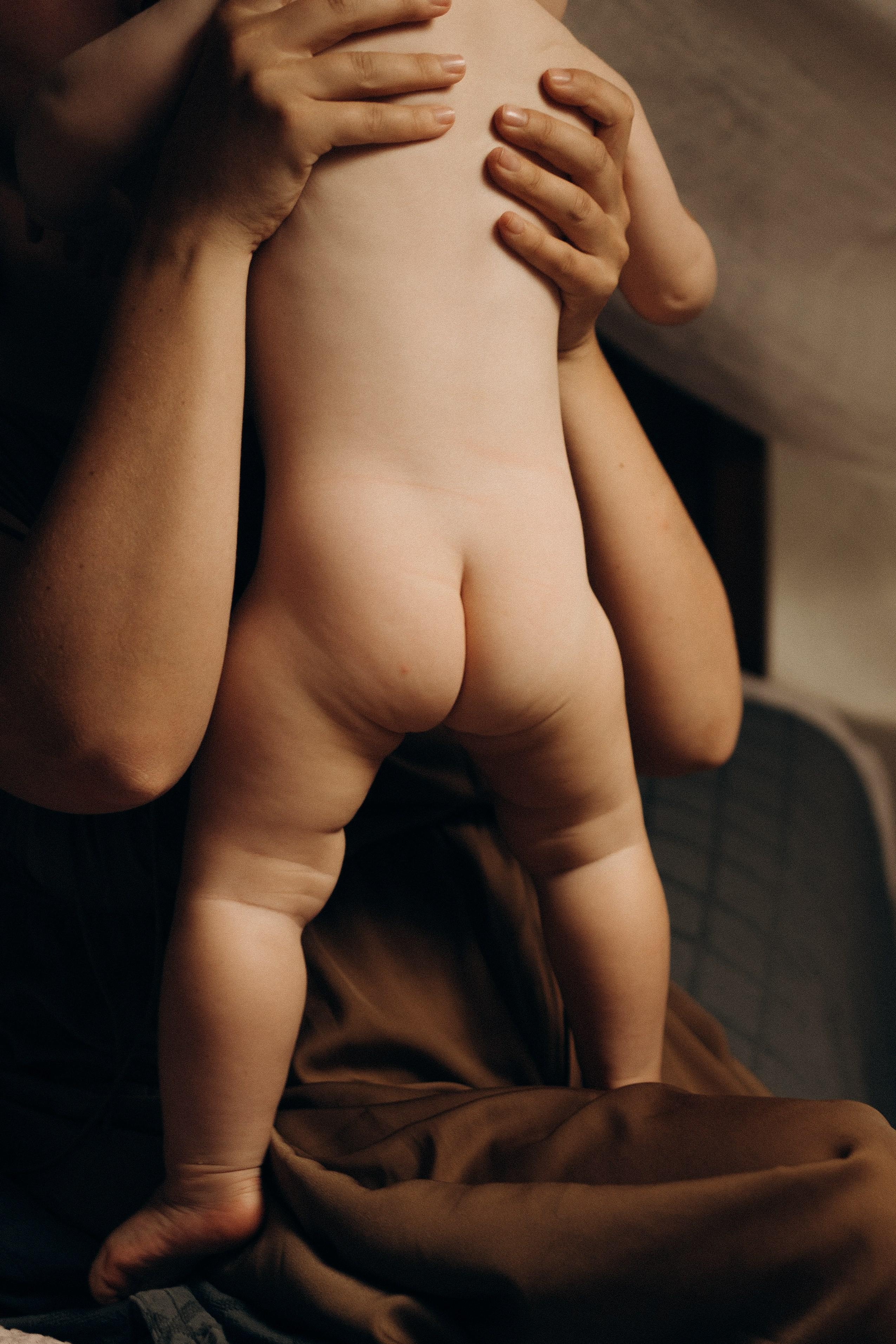 Julia & Grace. Family photographer in Helsinki, Victoria Guadagno