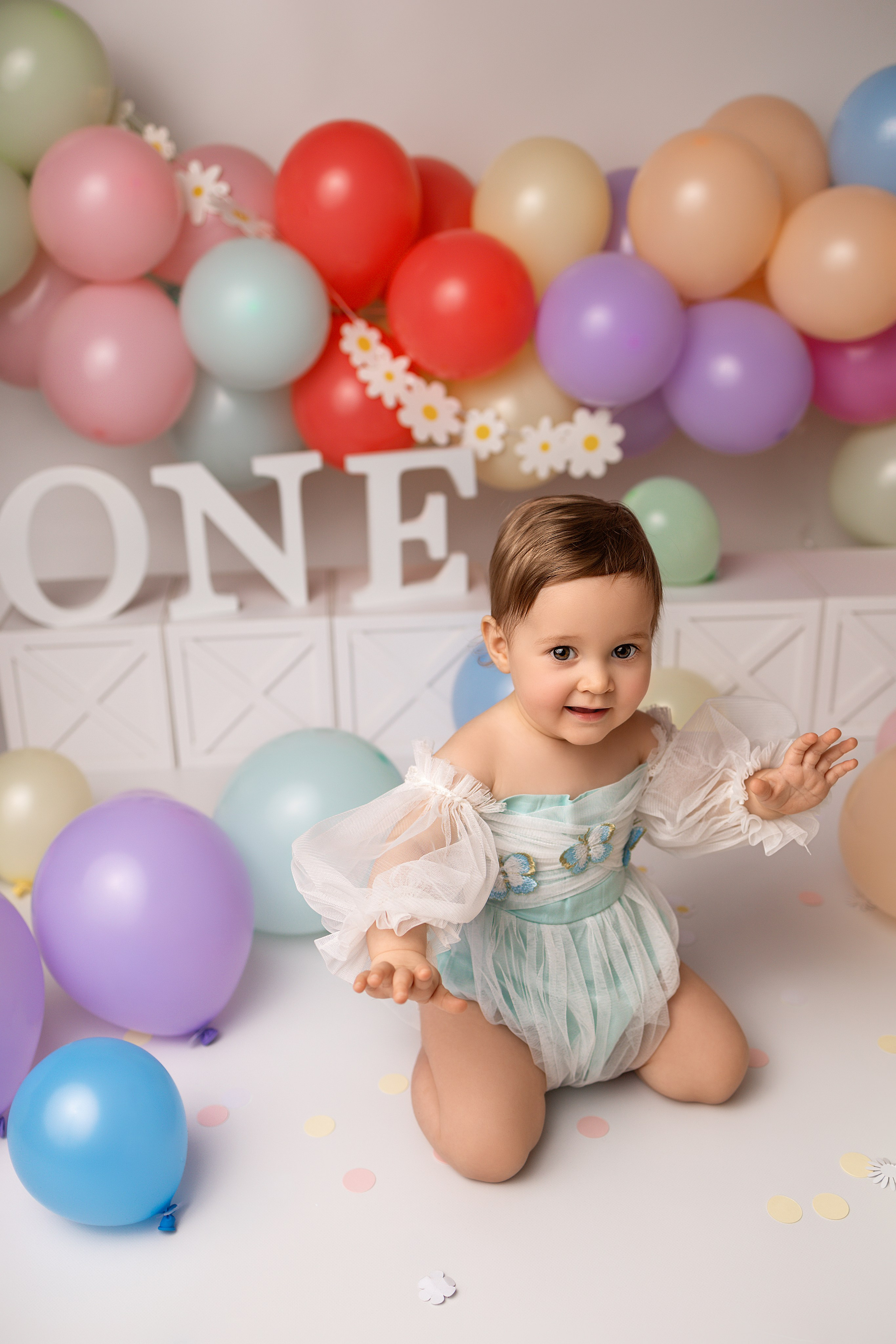Erste Geburtstag „Cake Smash“. Neugeborene- Schwangerschaft- und Kinder Fotografin in Lehre