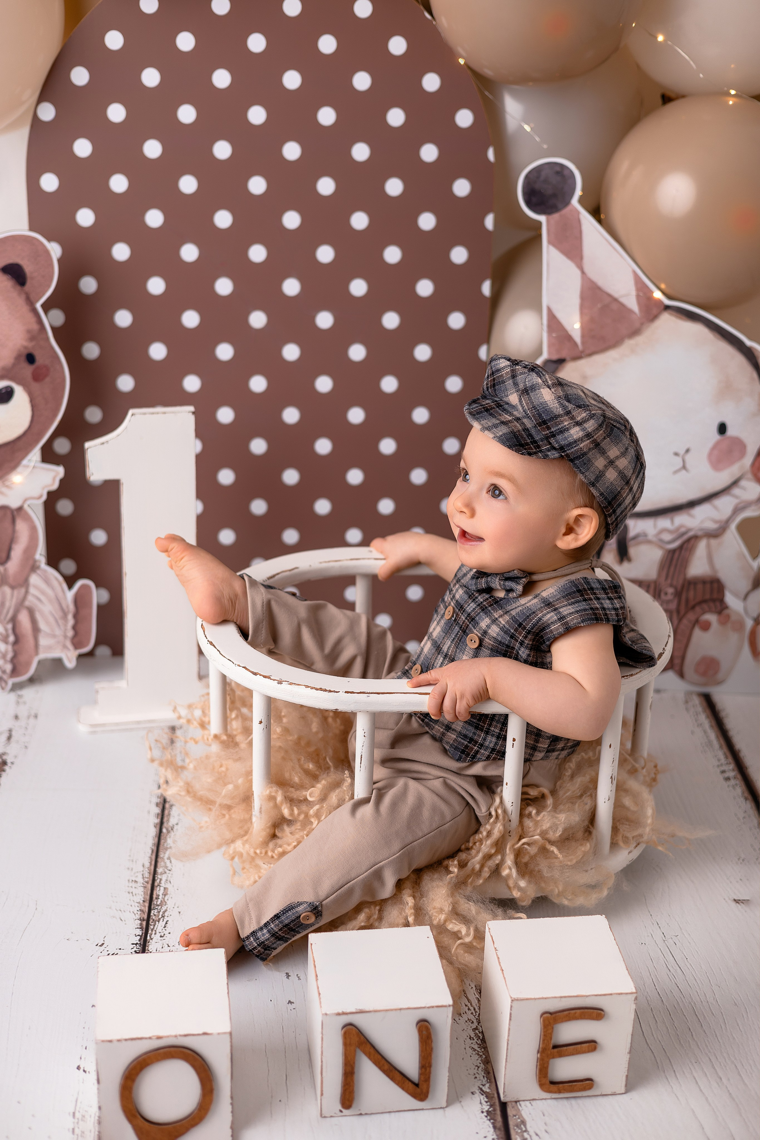 Erste Geburtstag „Cake Smash“. Neugeborene- Schwangerschaft- und Kinder Fotografin in Lehre