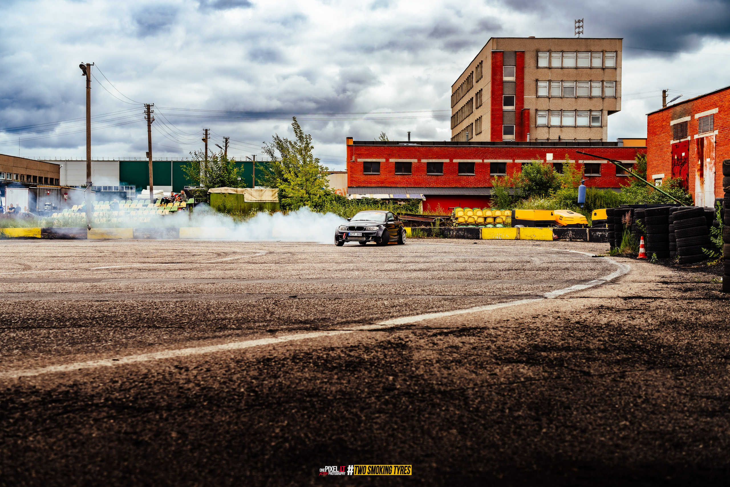 Side to Side #DRIFTDAY. OnePIXEL