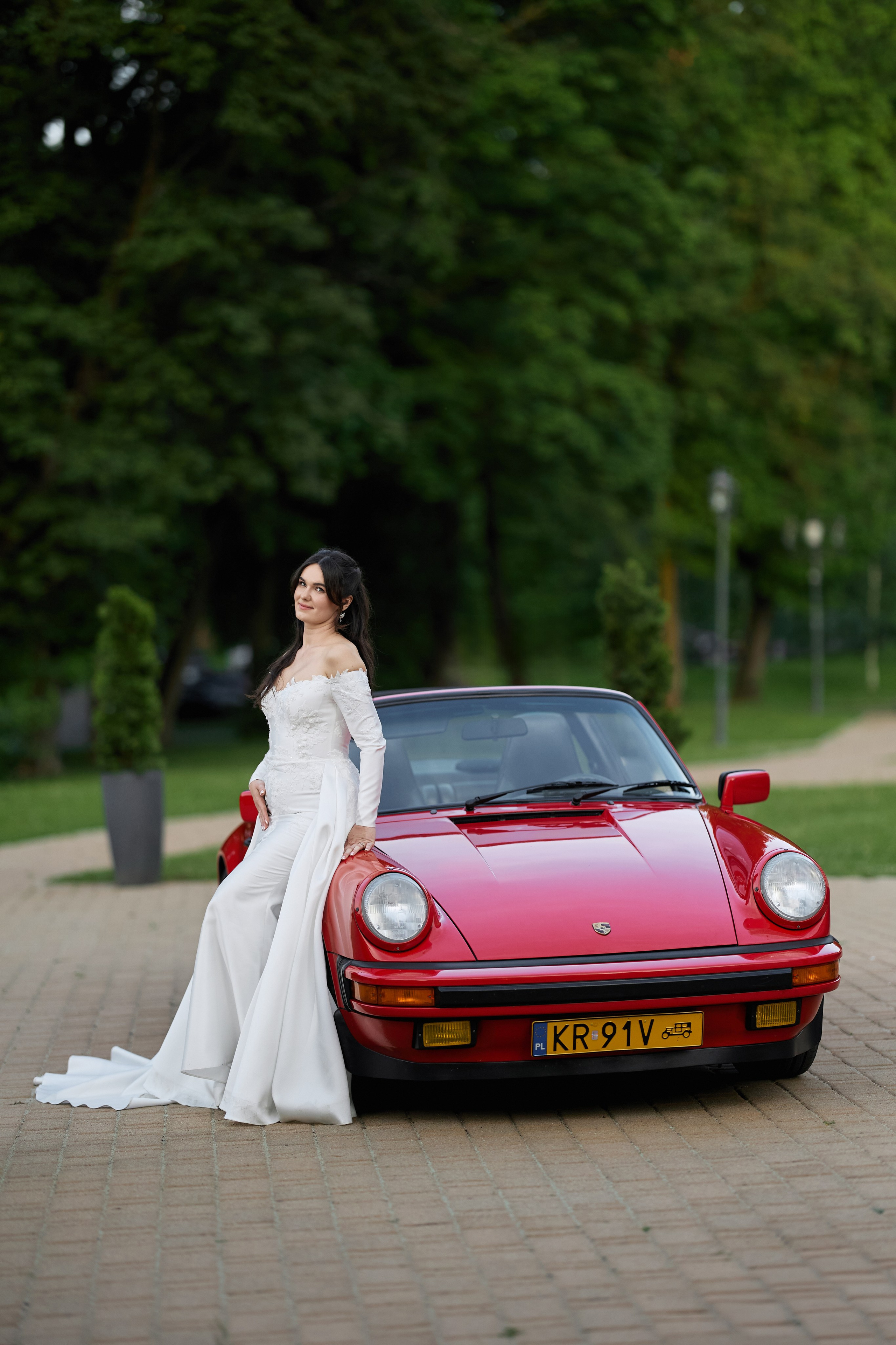 Wiktoria & Kacper. Pałac Goetz. Fotograf ślubny i rodzinny w Krakowie Yana Klymova