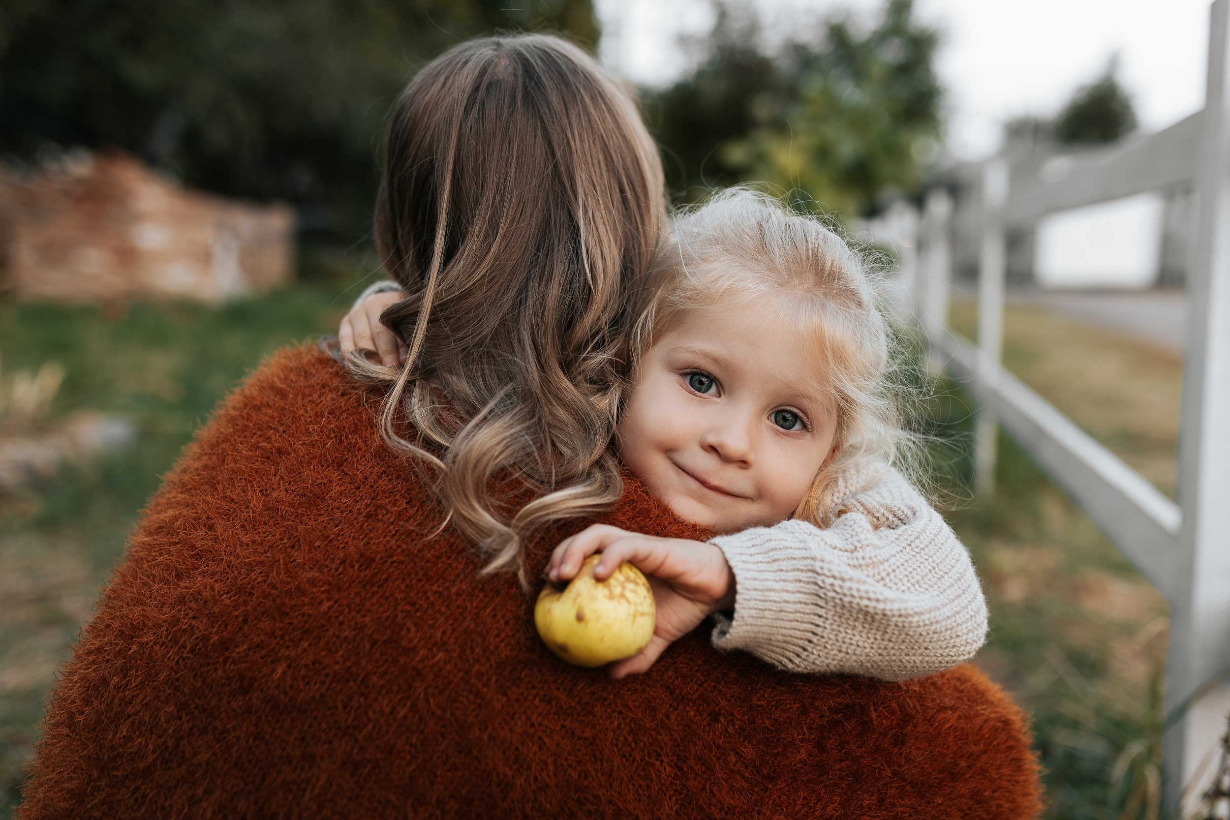 Apple orchard. Fotograf ślubny i rodzinny w Krakowie Yana Klymova