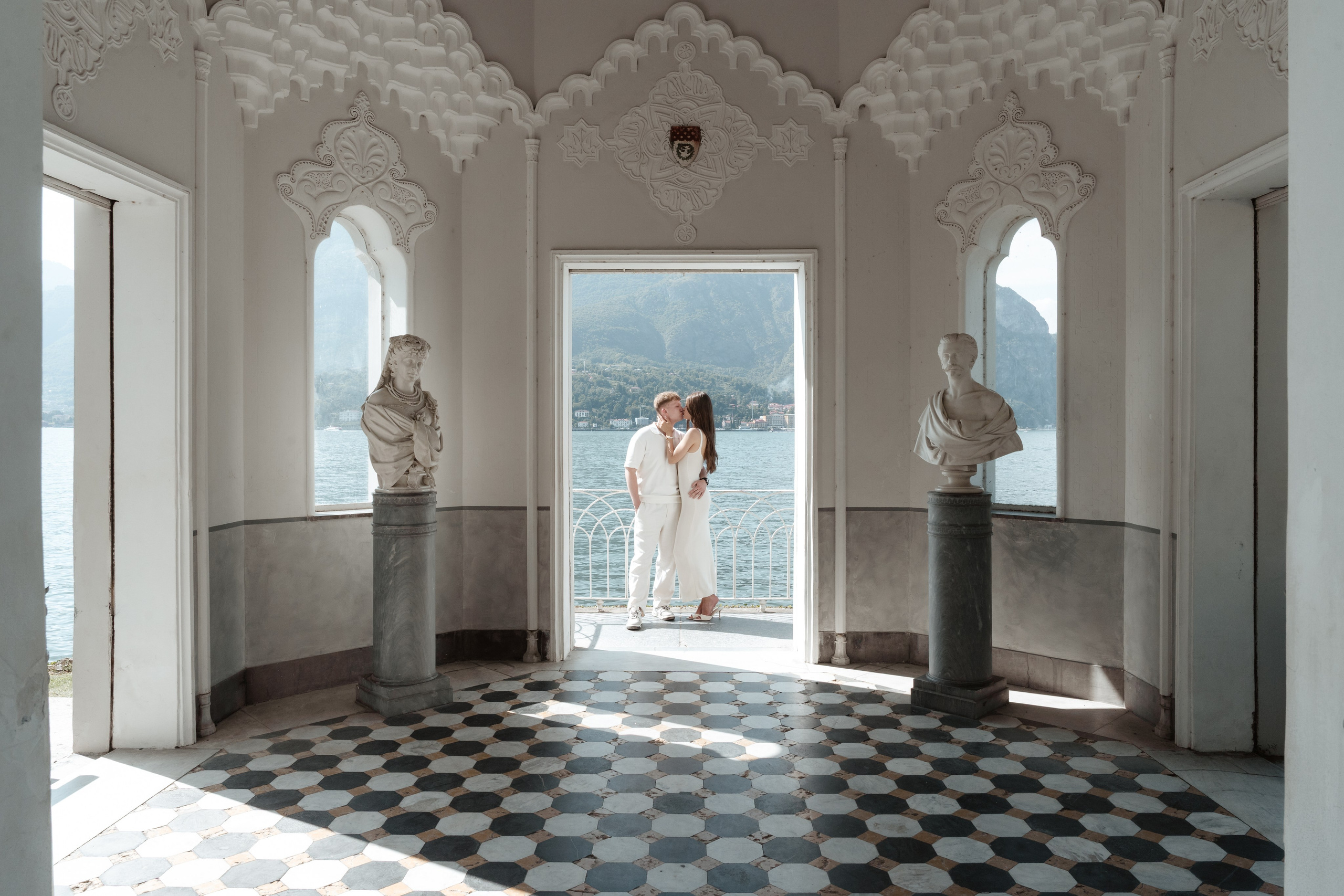 SHE SAID «YES». PHOTOGRAPHER IN ITALY