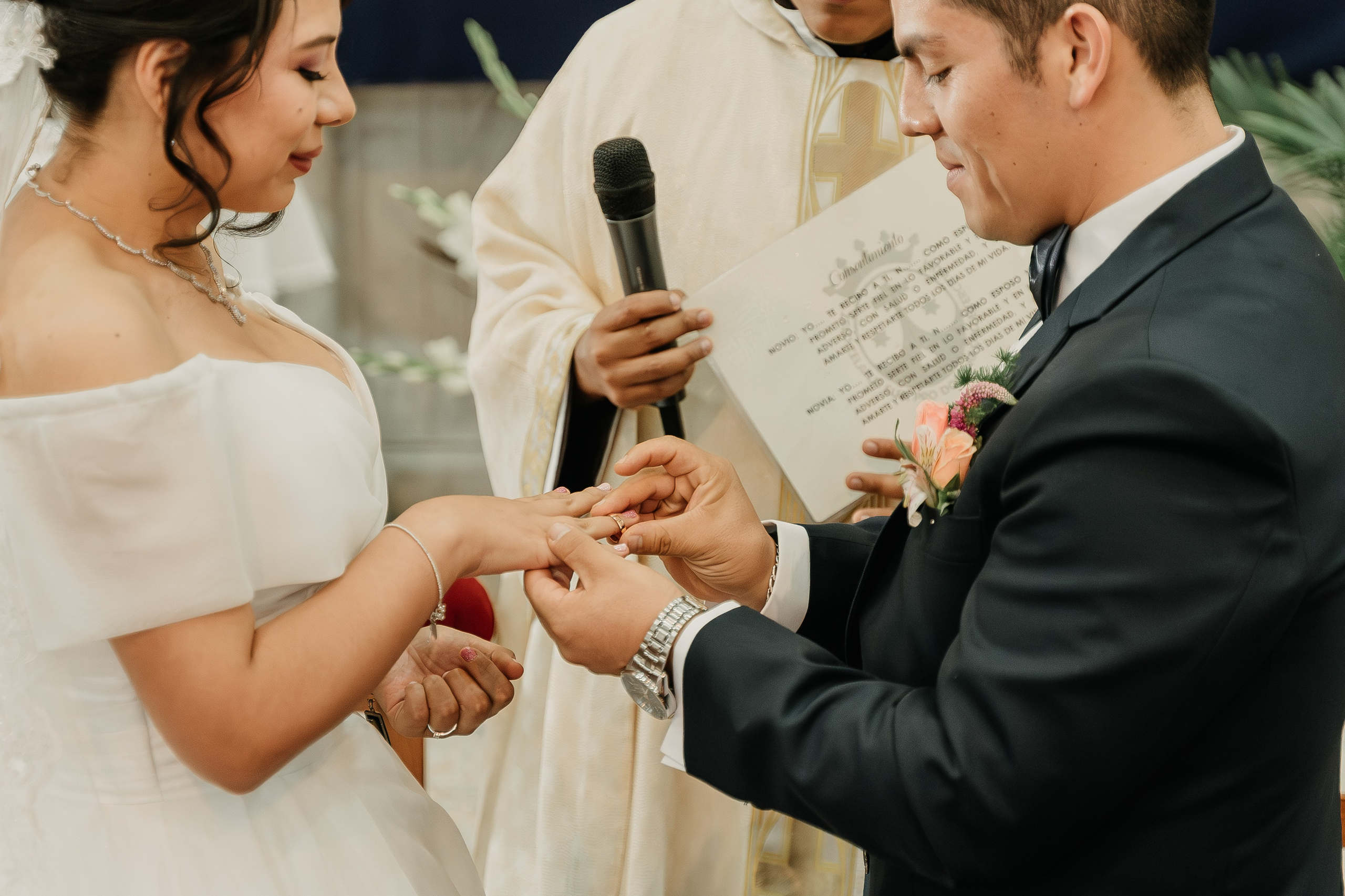 ALEJANDRA + RODRIGO BODA RELIGIOSA. Studio KVTA | Fotografía y Video de Bodas en Arequipa