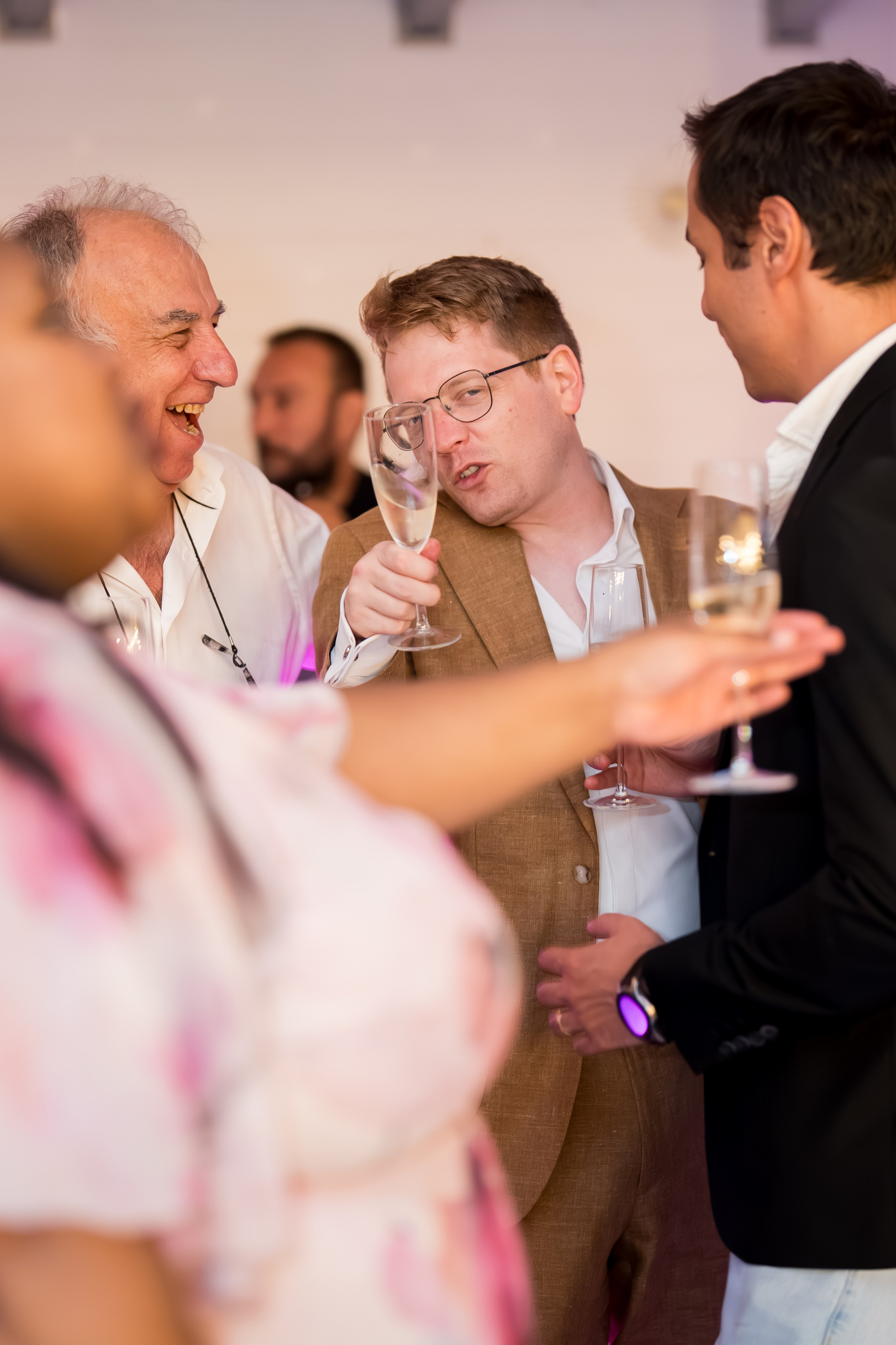 PARTY. Gabriel Florea — Fotograf nuntă București