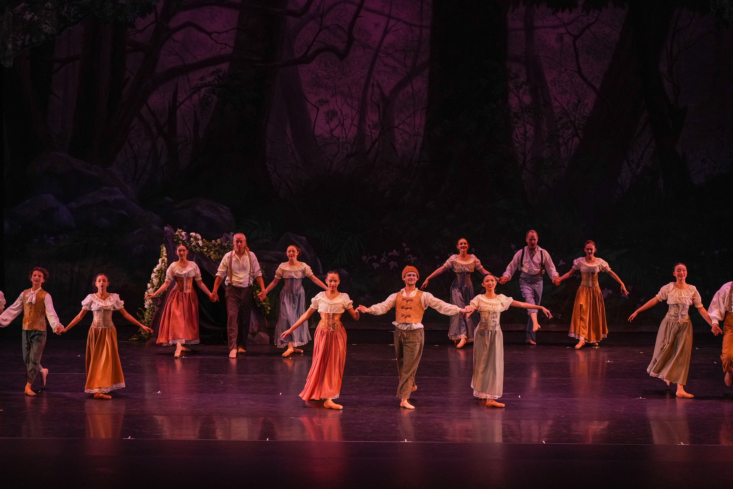 Dramatic ballet scene from A Midsummer Night’s Dream captured by a Los Angeles dance photographer.