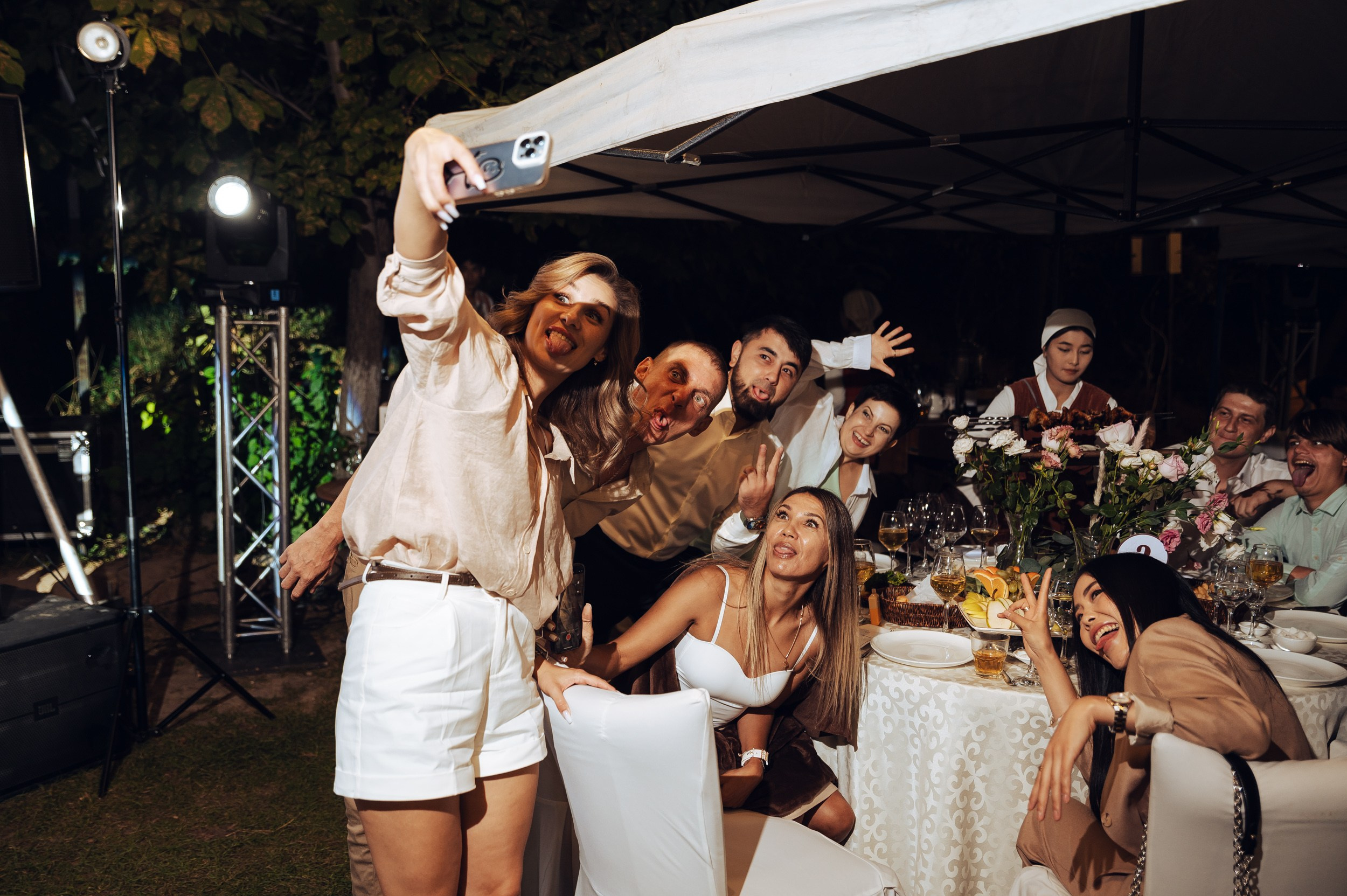 Алексей & Анастасия. Фотограф в Бишкеке Андрей Кавешников