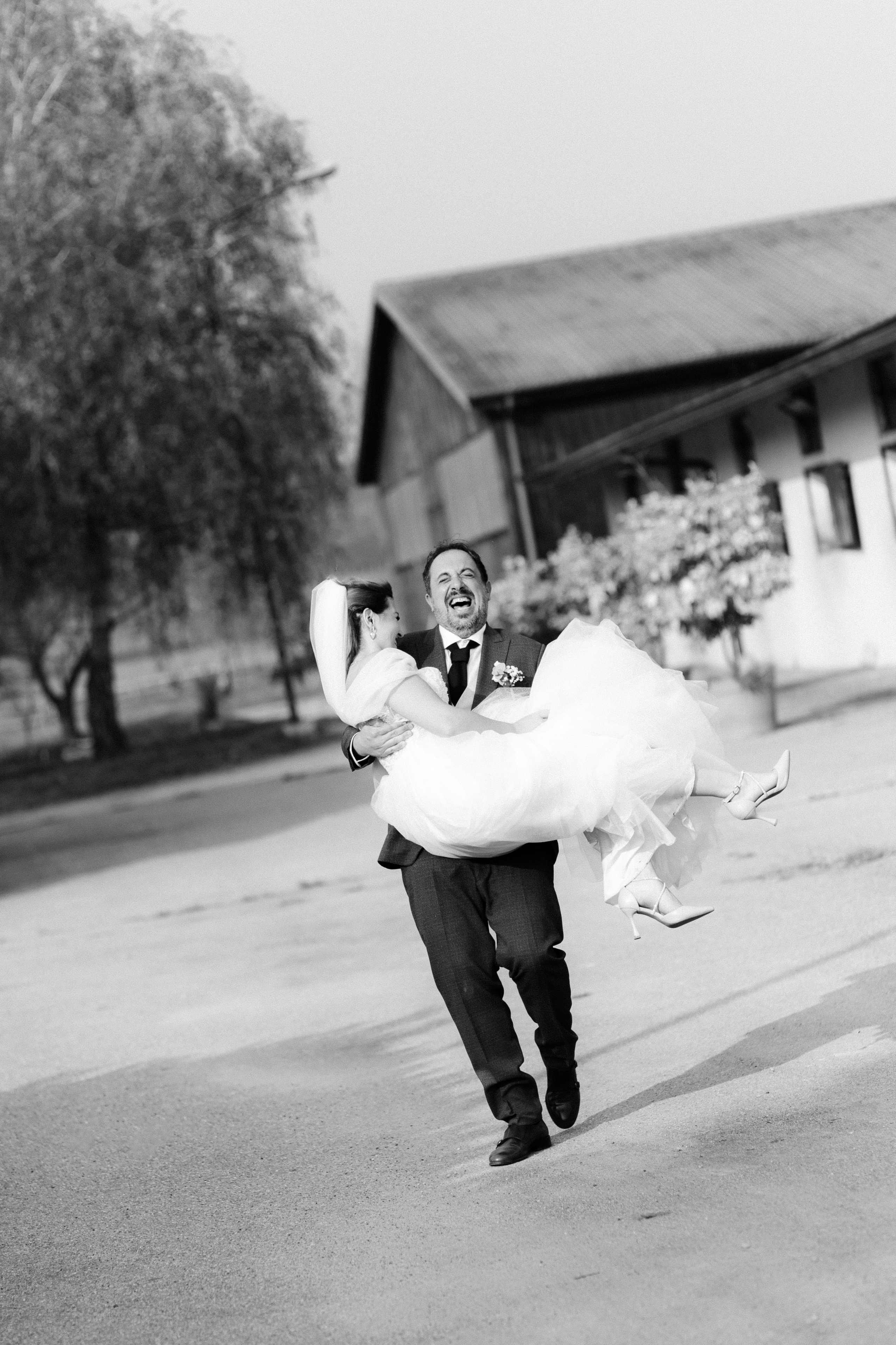 Autumn Wedding in the Vineyards of Piedmont, Italy — Kristina and Daniele. Liza Bizzaro — Italy Wedding, Love Story & Portrait Photographer in Milan, Turin, Piedmont and Across Italy