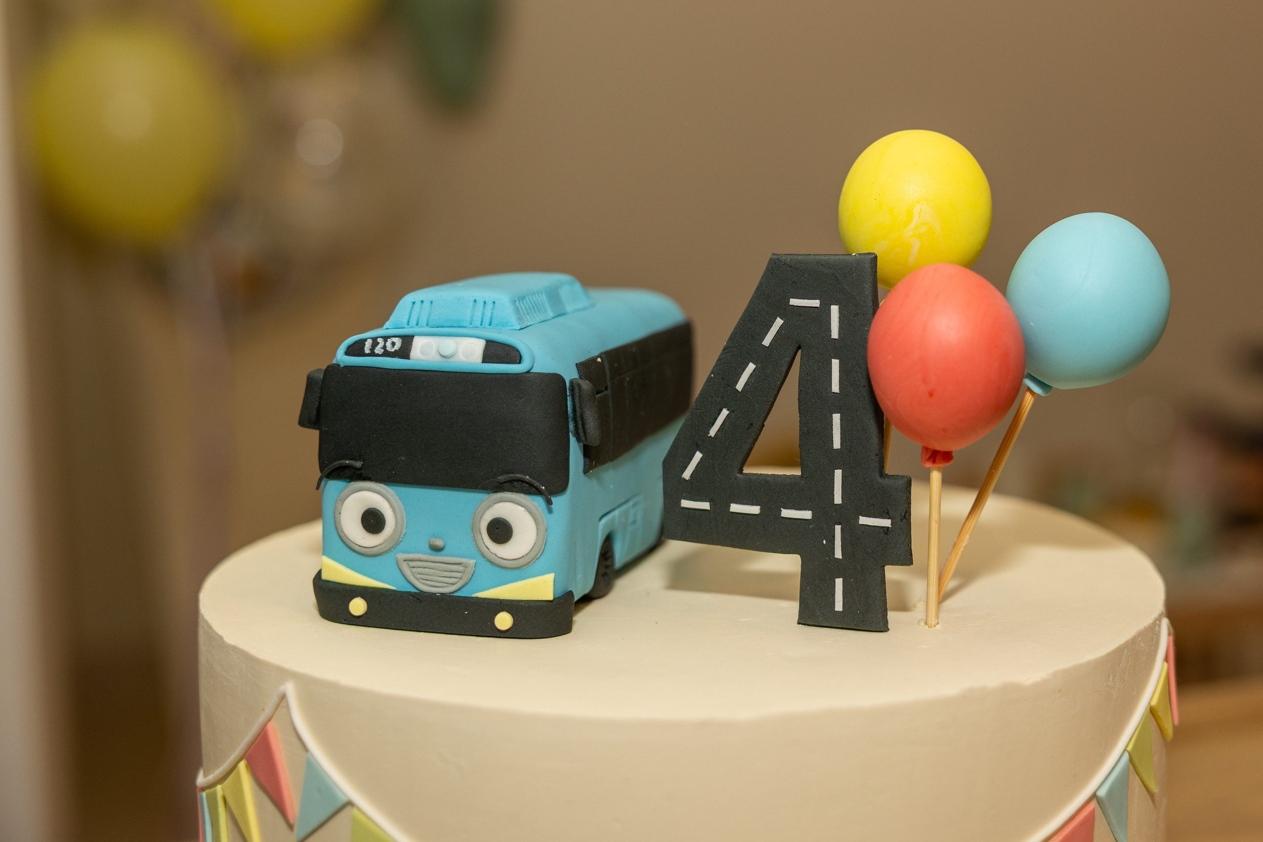 День рождения Артёма 24 января 2026 года. Семейный и детский фотограф в Варшаве Мила Бобровская