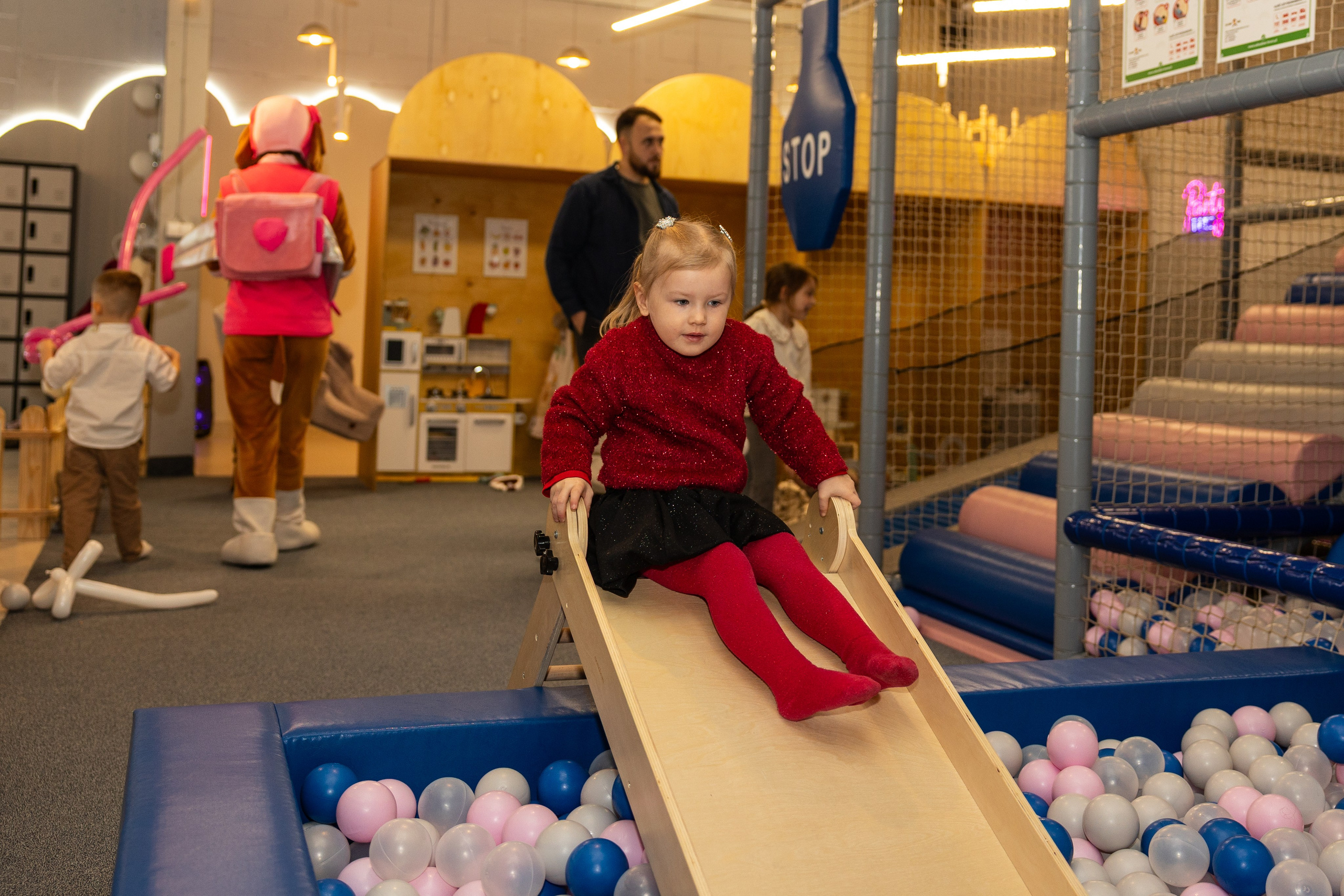 День рождения Артёма 24 января 2026 года. Семейный и детский фотограф в Варшаве Мила Бобровская