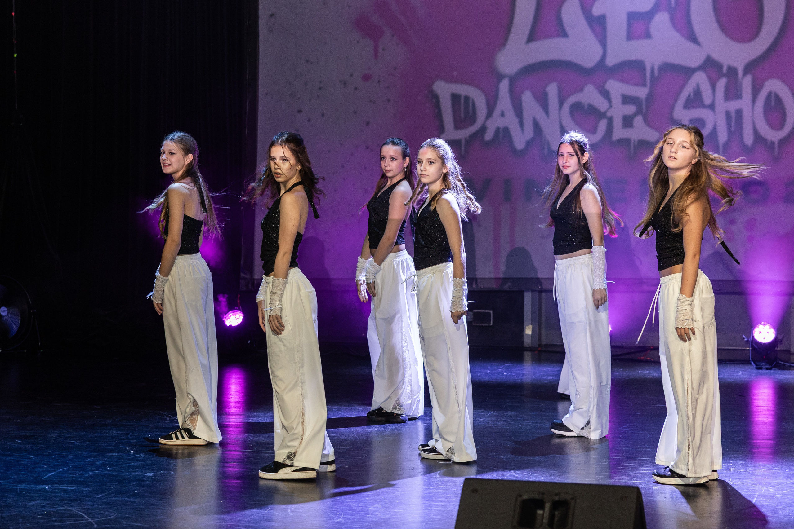 LEO DANCE SHOW WINTER 2025. Семейный и детский фотограф в Варшаве Мила Бобровская