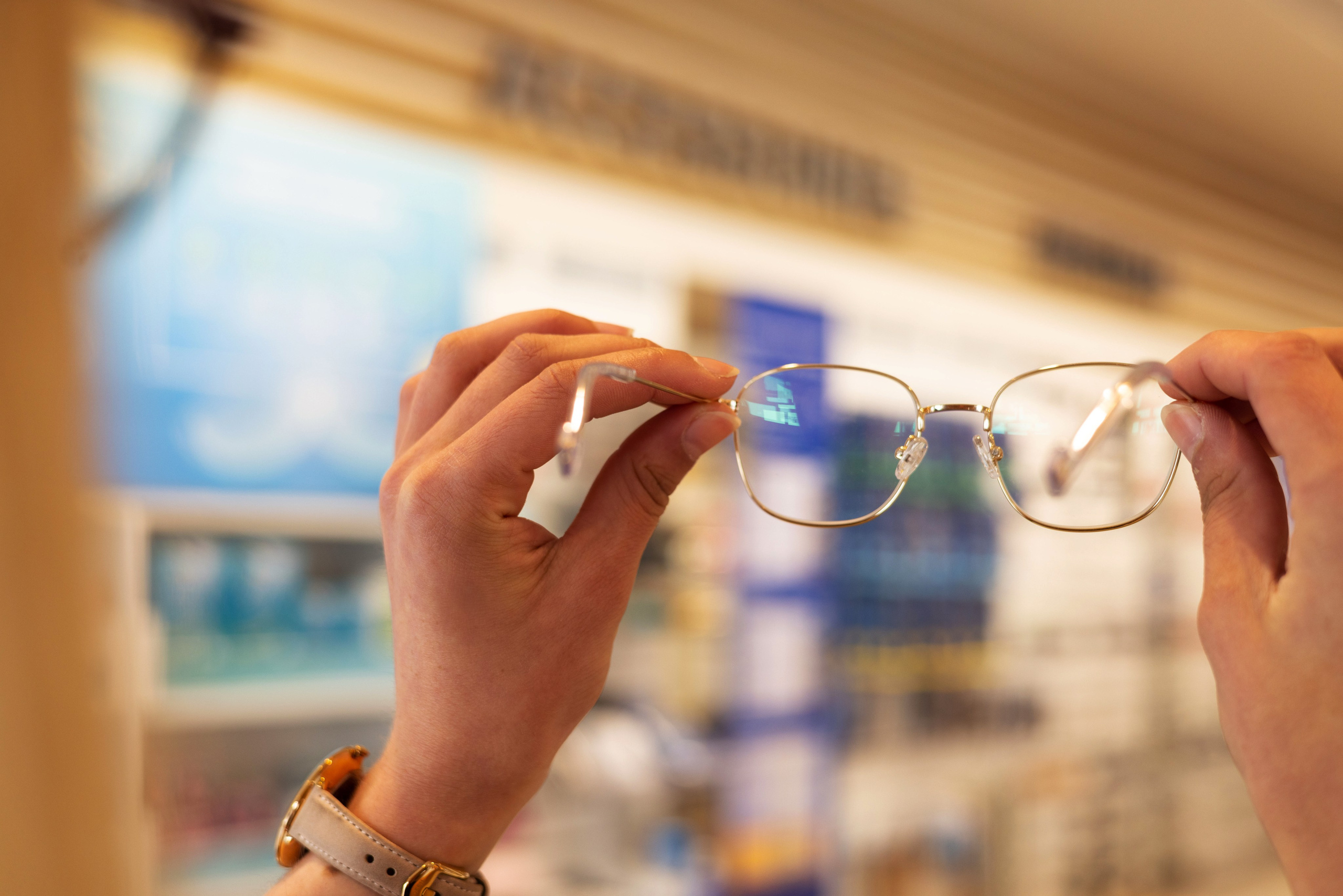 Optiker. Fotografin und Videografin im Raum Osnabrück und Emsland Alla