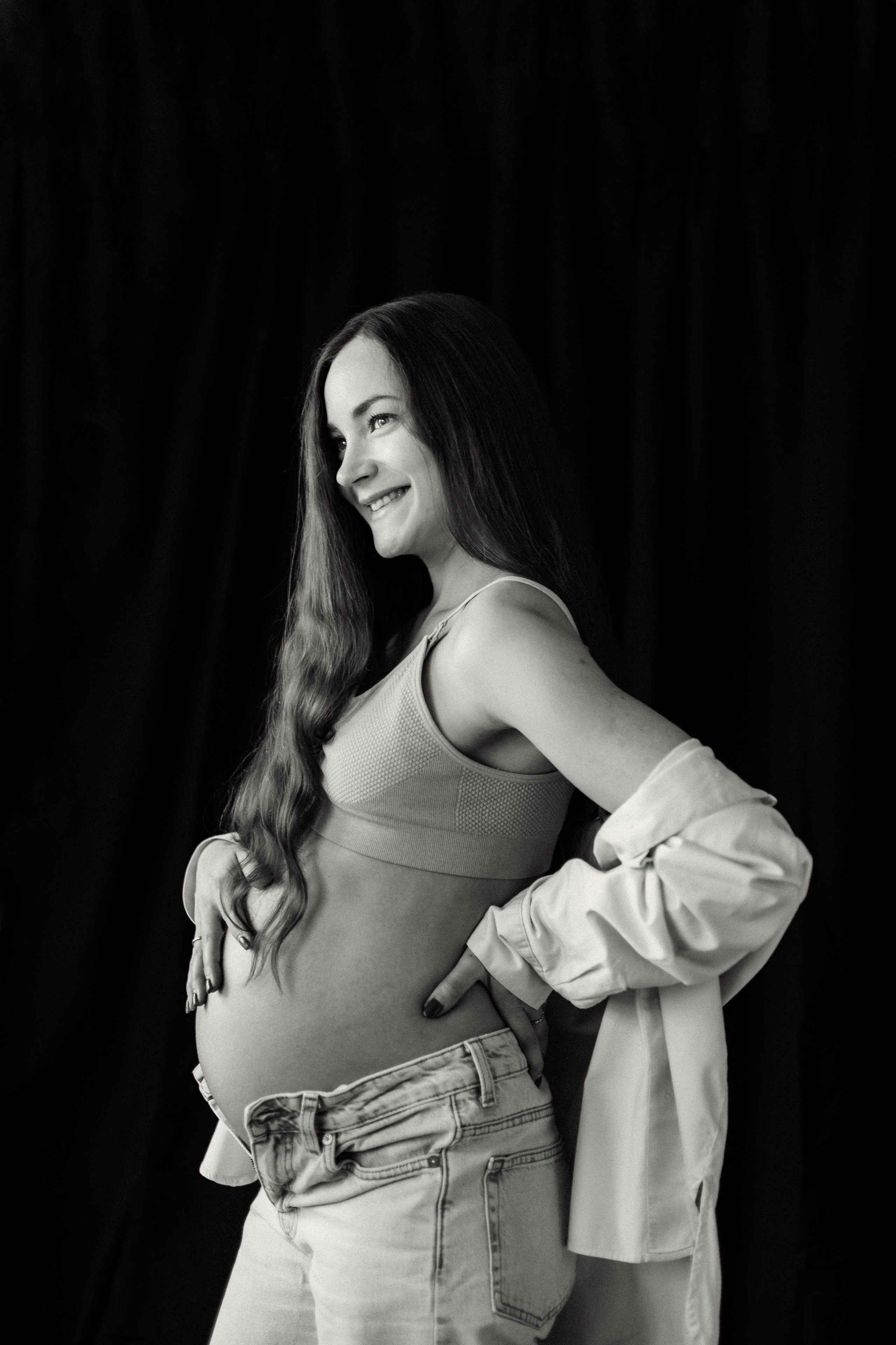 Pregnancy shooting at home. Elena Gorobets. Photographer in Zagreb