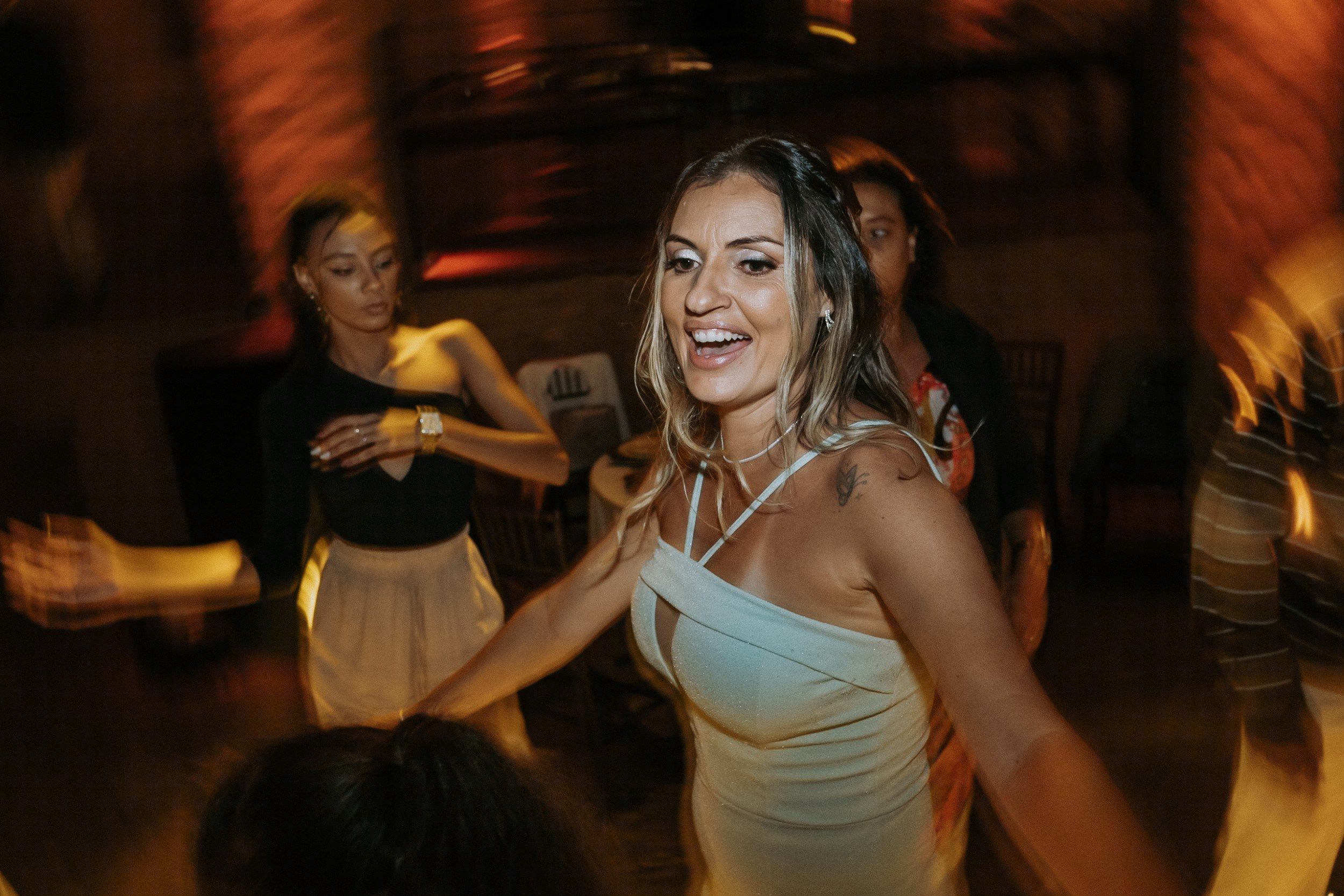 Casamento Isadora e Icaro — Alvorada. Fotógrafo de casamento e Filmmaker de casamento