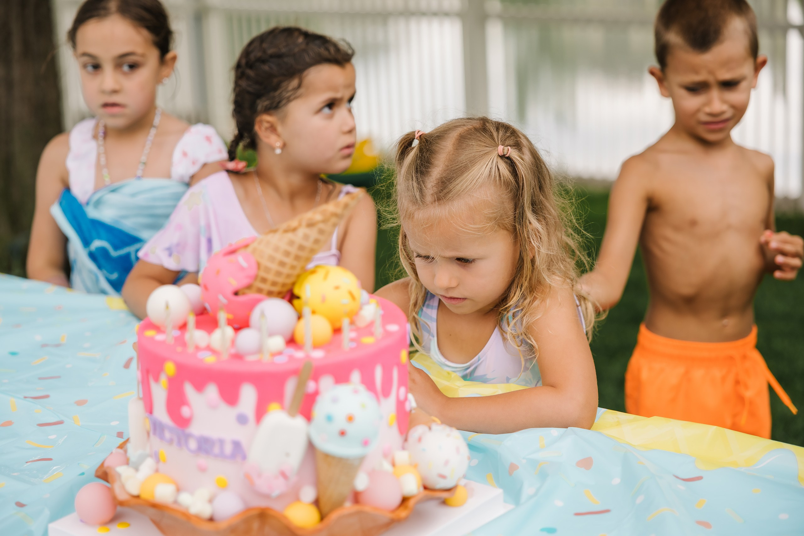 Birthday Party. Wedding family event photographer in Chicago Nick Yushevich