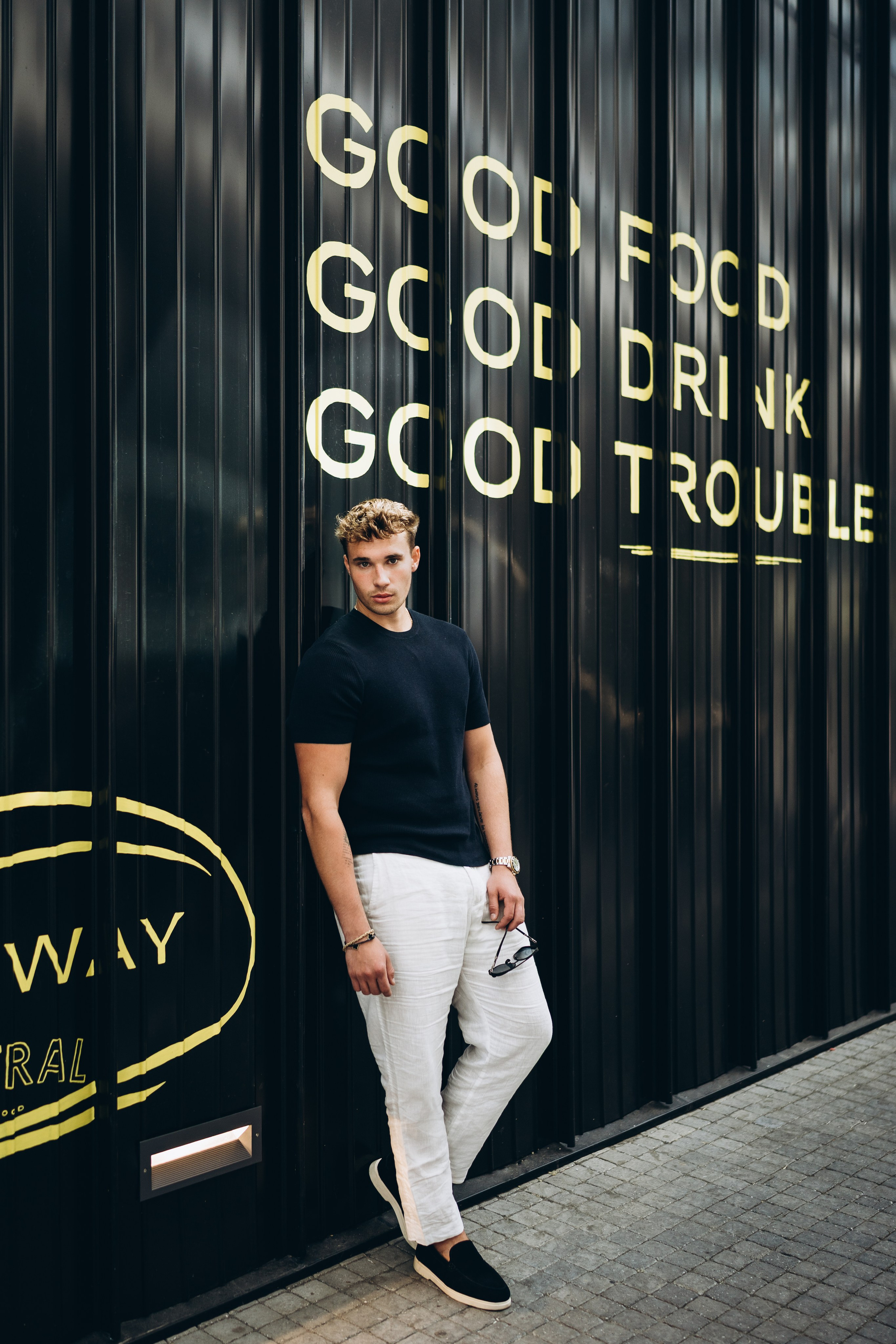 Anton NHL. Calgary Wedding & Lifestyle Photographer — Yevhen Polishchuk