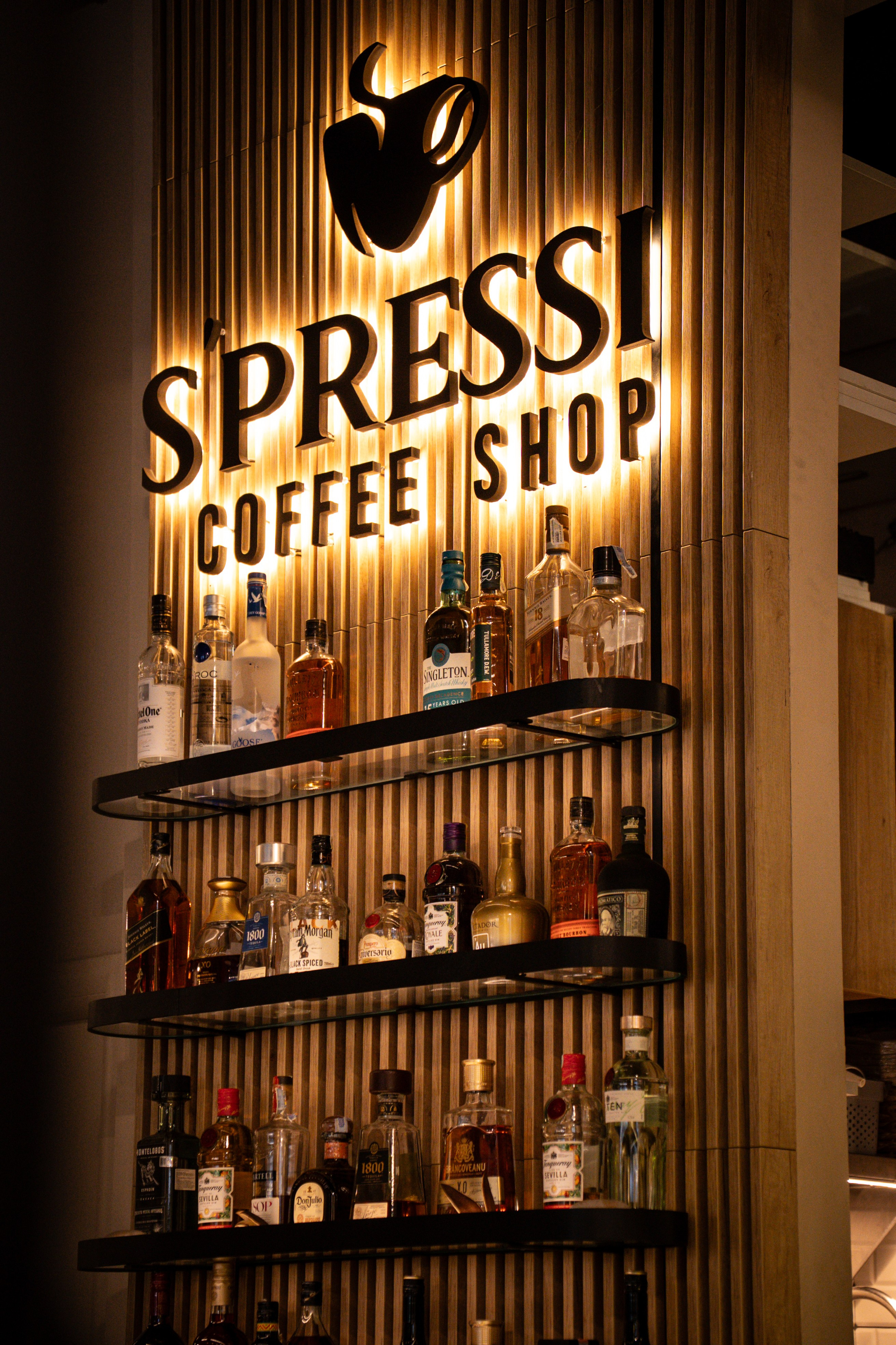 Spressi. Creste si calatoreste
