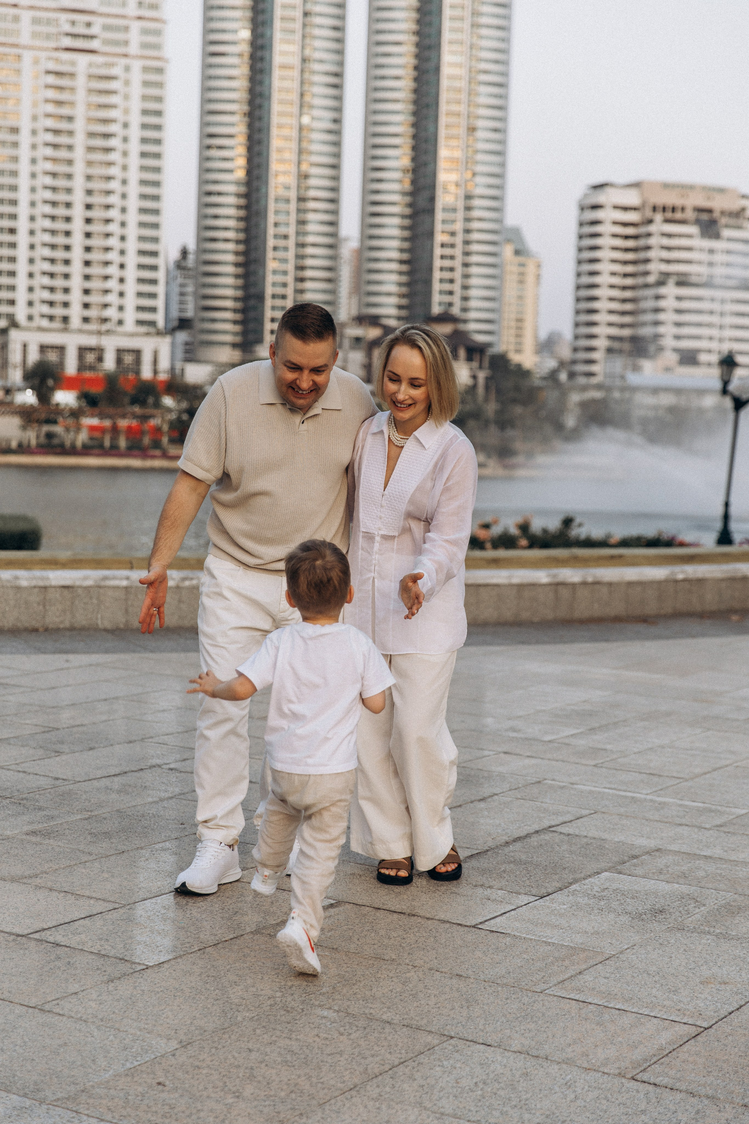 Family Moments in Bangkok. Family and wedding photographer in Bangkok, Thailand
