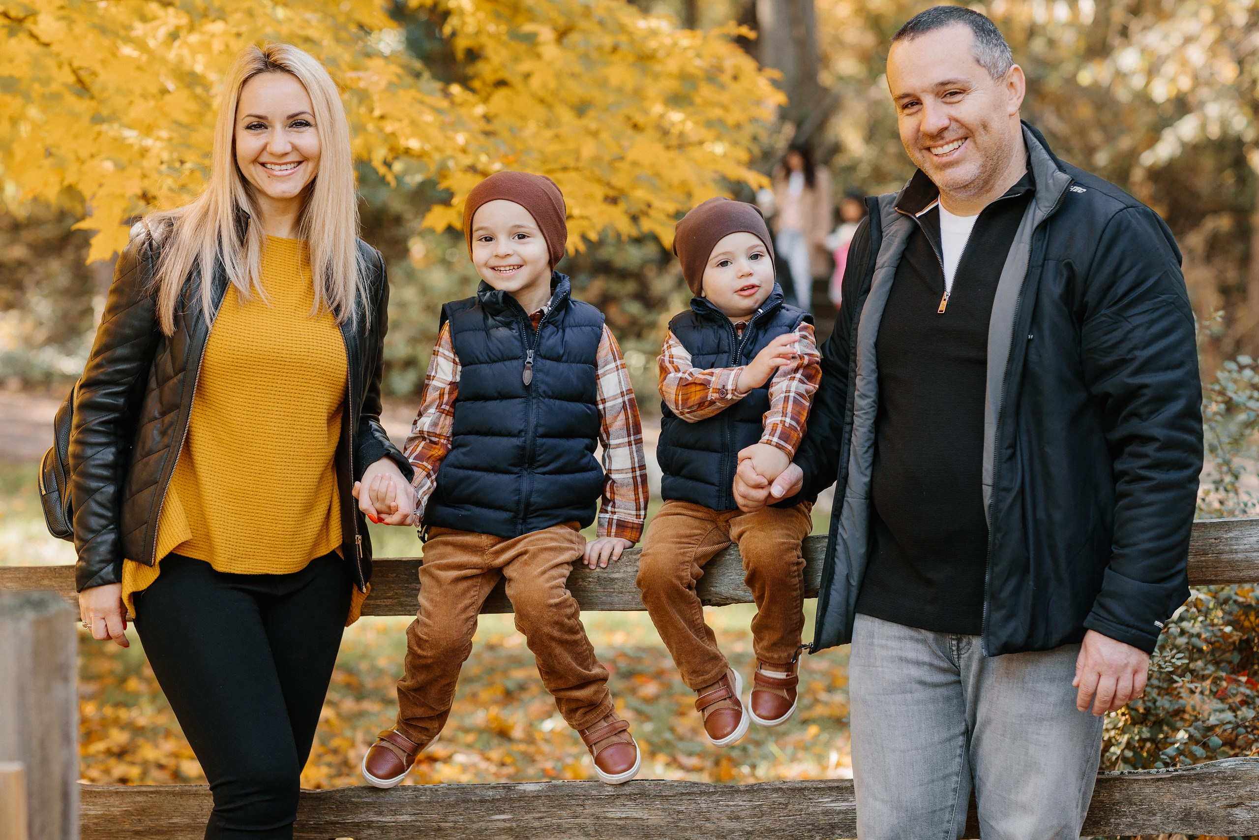 10.21.23 Family Photoshoot. Wedding family event photographer in Chicago Nick Yushevich