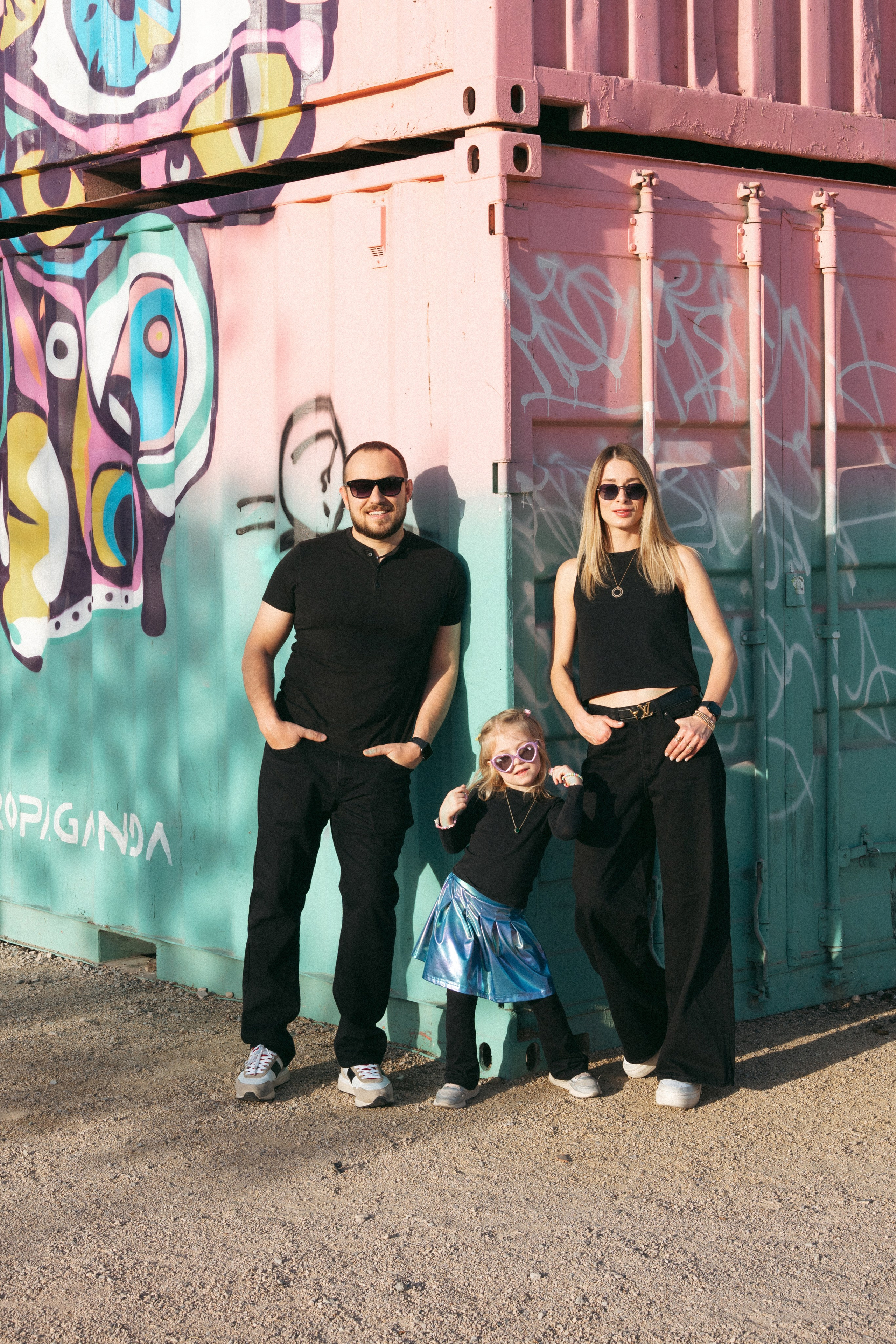 Santa Monica Family photographer. Los Angeles family photographer. Family photography. Family photoshoot. Maternity photoshoot. Beach family photoshoot. Home family photoshoot. Maternity beach photoshoot. Family holiday photoshoot. Family photographer. Photographer for families