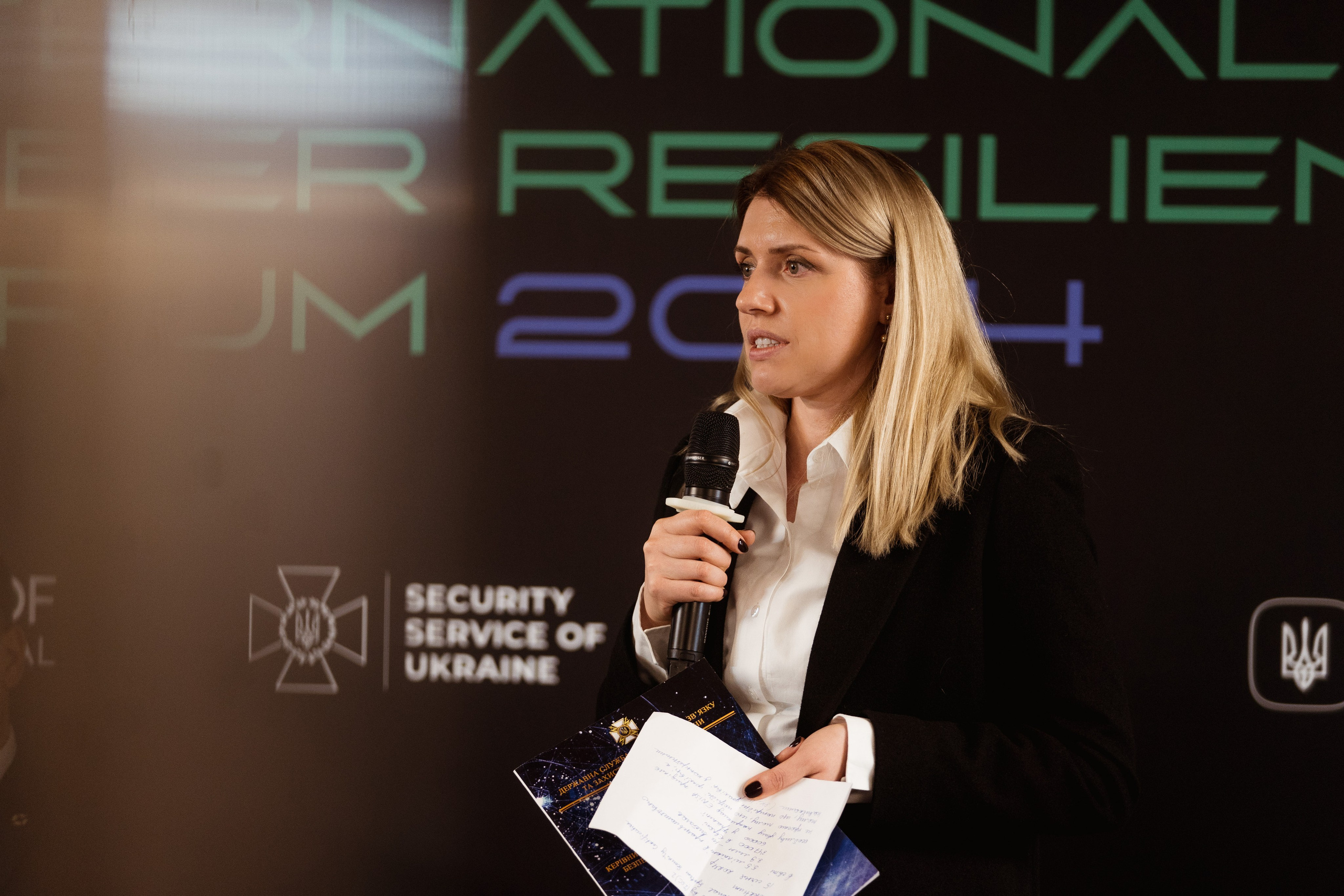 Cyber Resilience Forum. Kostiantyn Holinchenko. Reportage and portrait photographer
