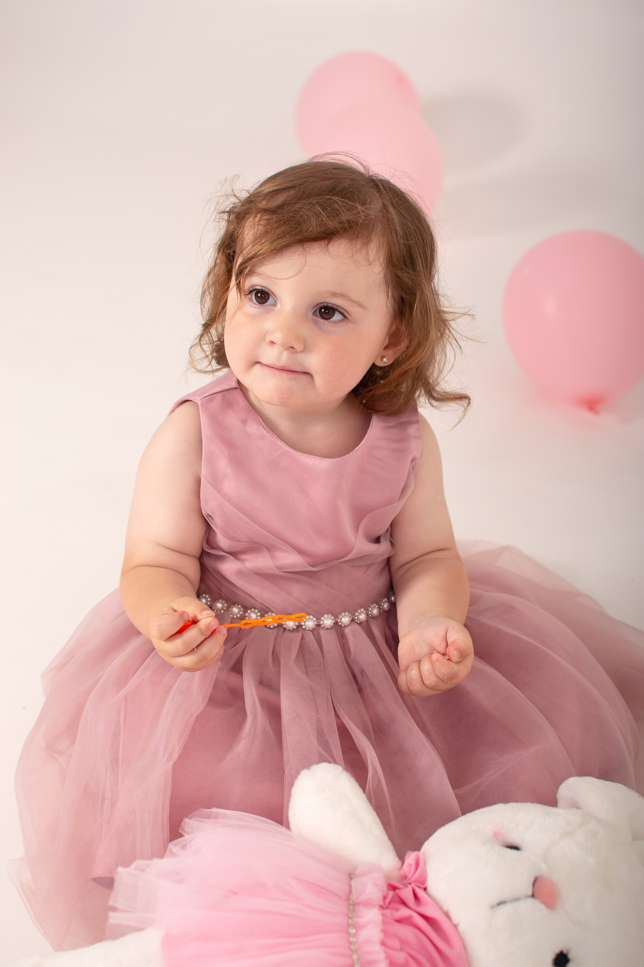 Фотосессия с пионами. Фотограф новорожденных в Темиртау и Караганде Любовь Жукова newborn