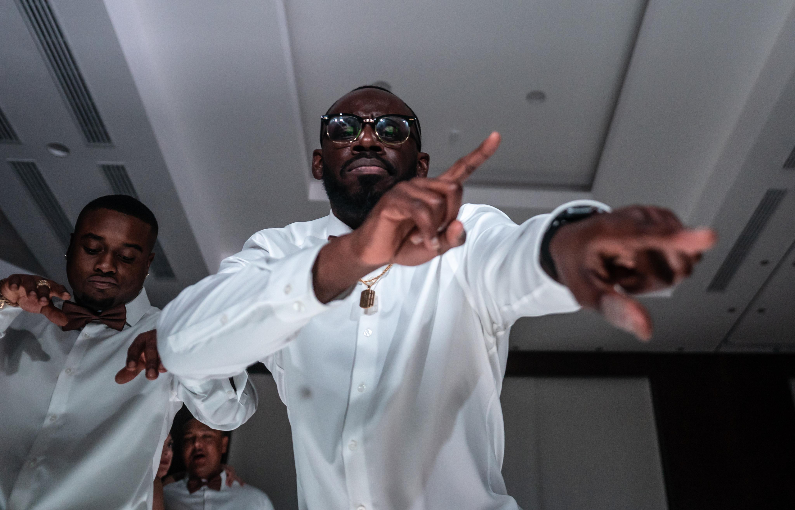 Guests dancing with energy and emotion – destination wedding in Mexico