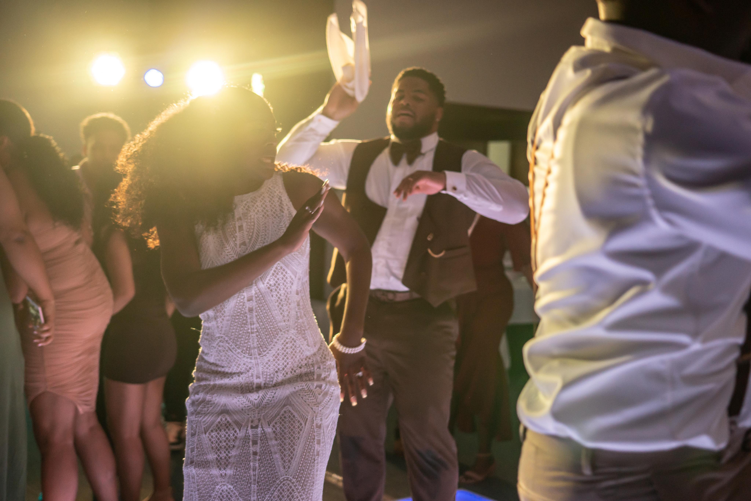 Genuine laughter and movement on the dance floor – Riviera Maya wedding