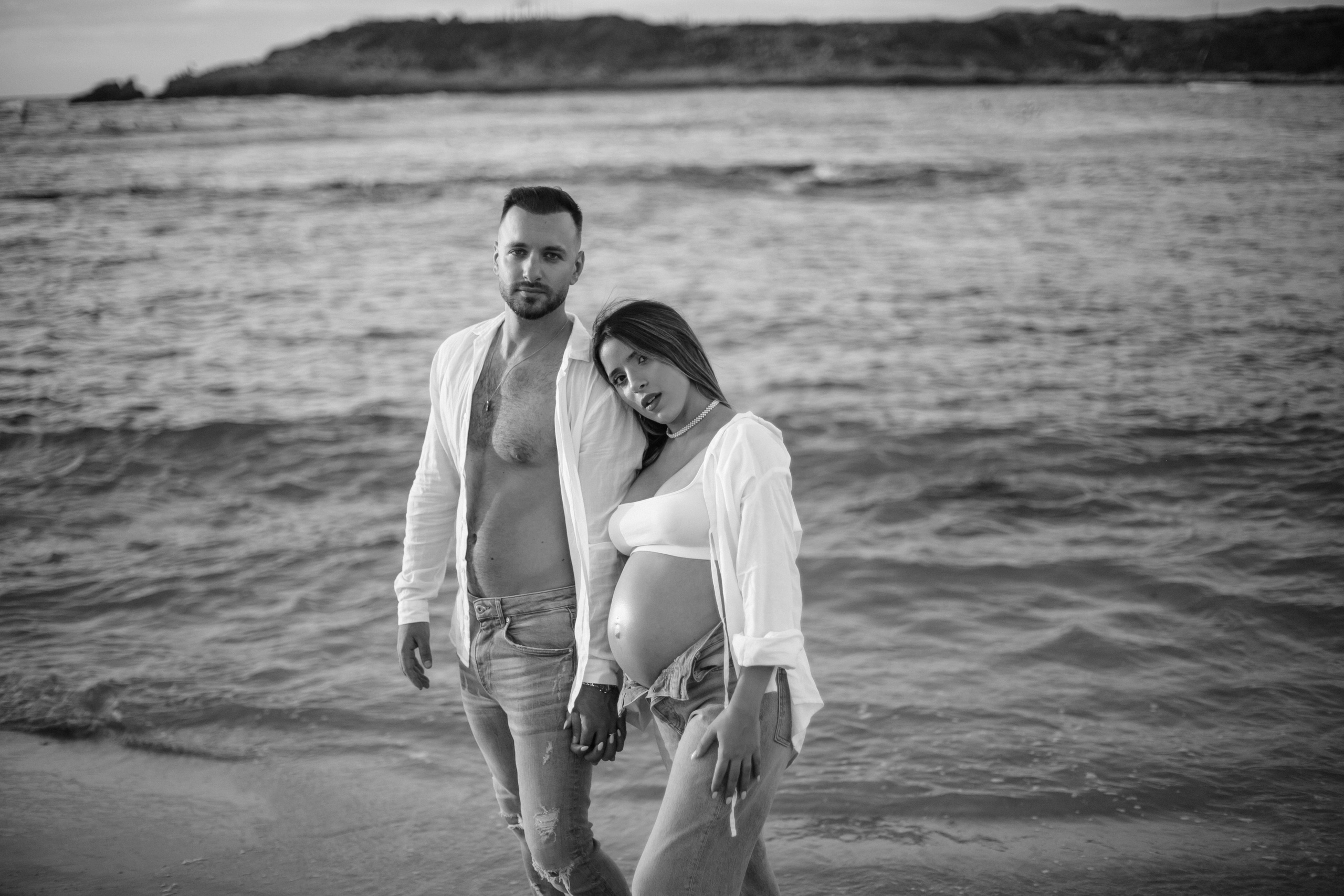 Yael & Gal Nahsholim beach. Family photographer in Israel
