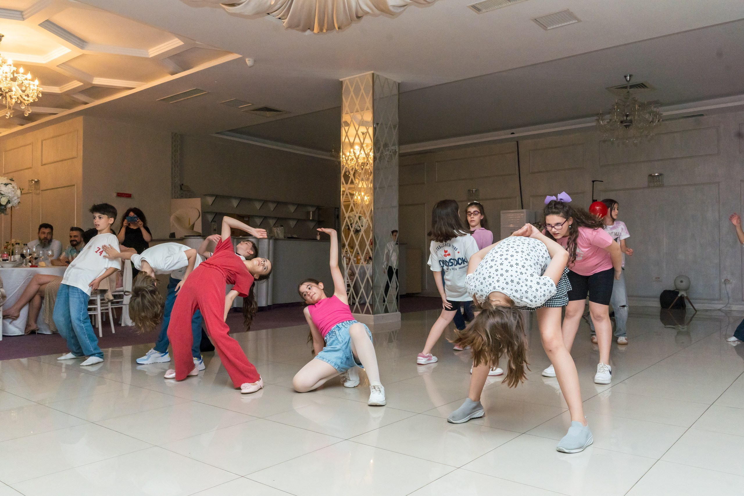 Banchet clasa a IV-a B. Adelinne — fotograf profesionist în Constanța pentru familii, bebeluși și evenimente