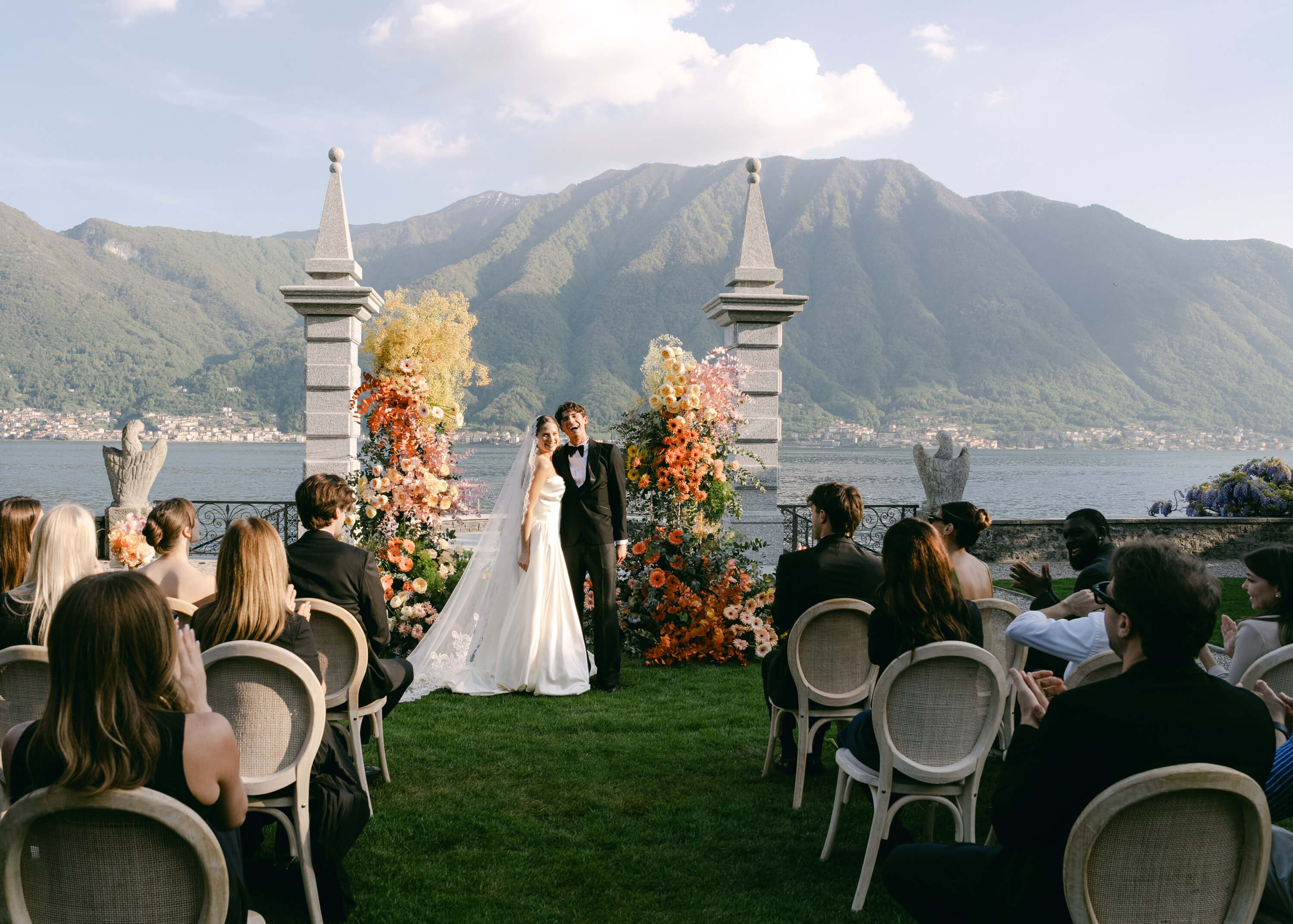 Italy Wedding Photographer | Inna Zaytseva Photography. Wedding photographer in Europe. Italy, Lake Como. Aesthetic elegant story-telling